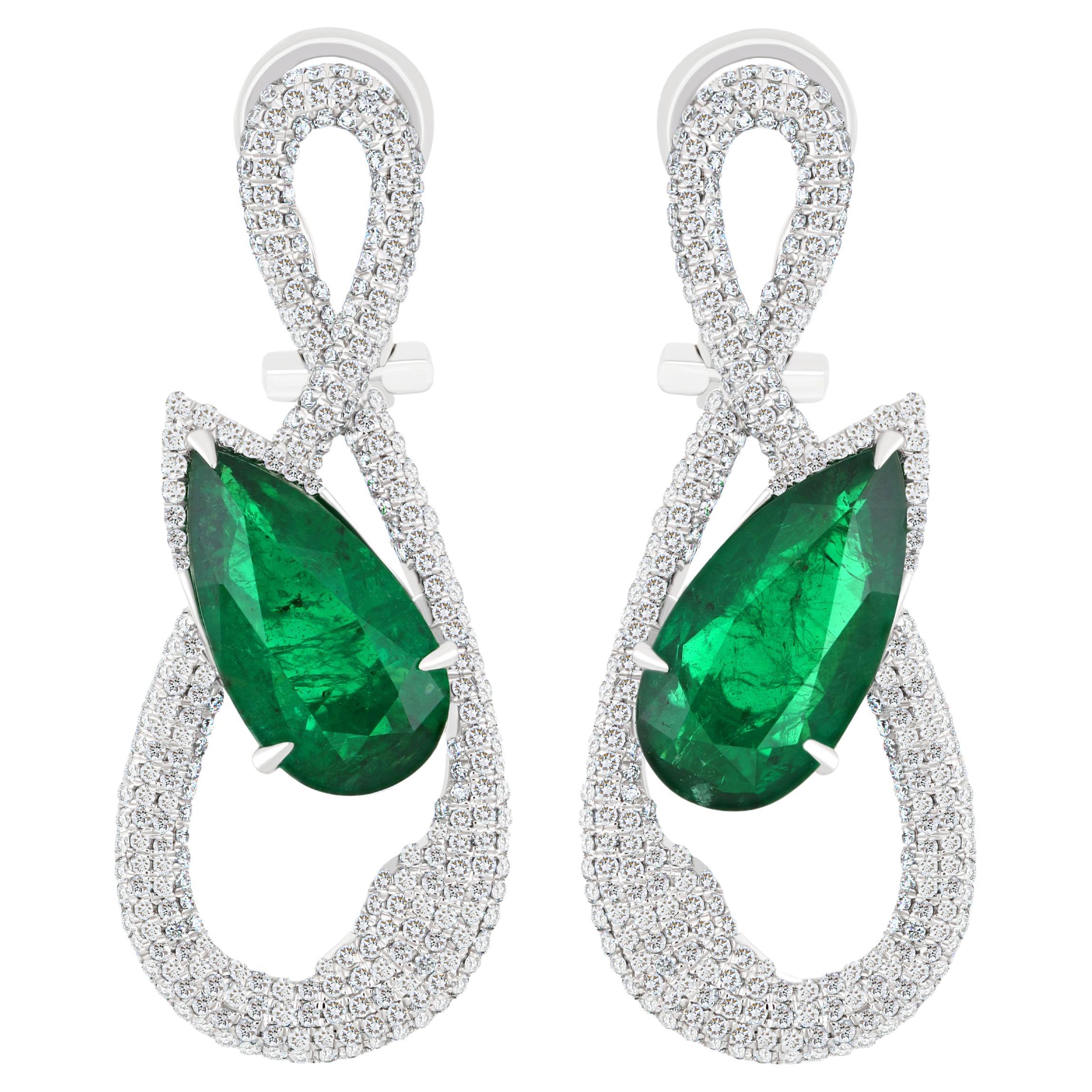  7.56Cts Emerald & Diamond Earring in 18k White Gold for Charismas Gift Earring  For Sale