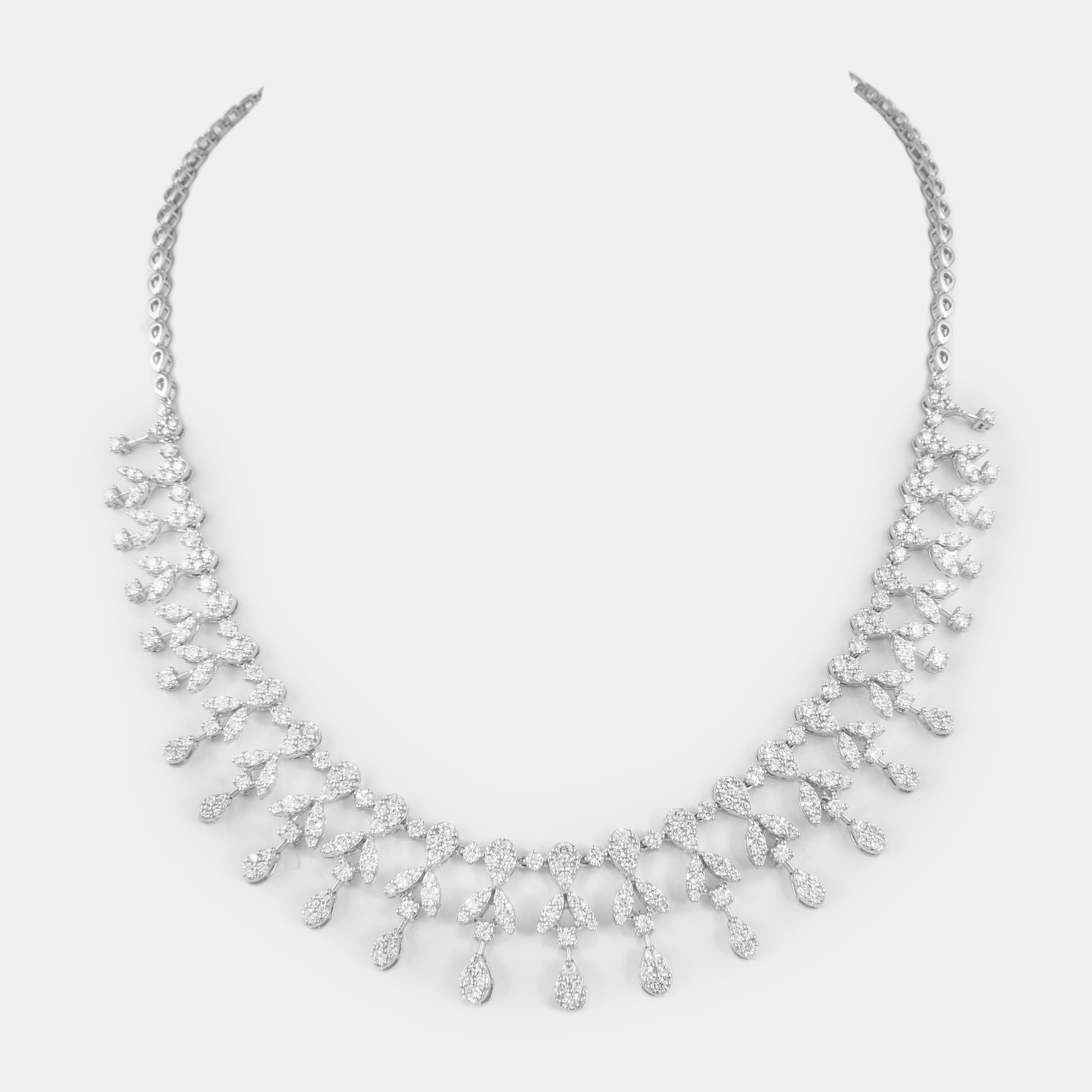7,57 Karat Diamant-Halskette aus 18 Karat Weißgold mit Illusion (Rundschliff) im Angebot