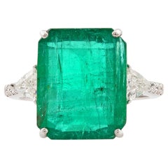 7.58 Carat Emerald Ring 0.56 Ct Trillion Cut Diamond 18 Karat White Gold Jewelry