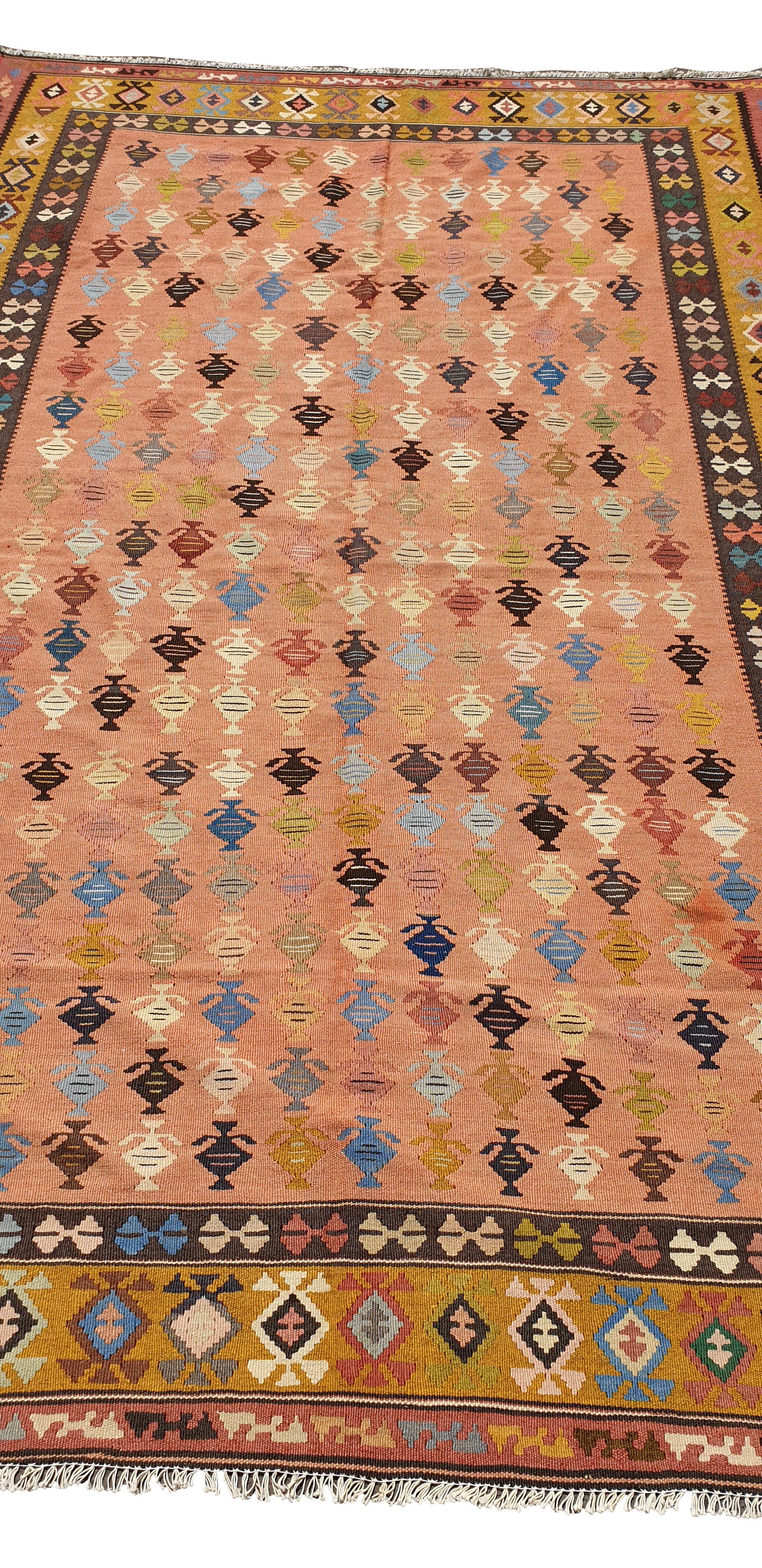 758 - Nice 20th Century Kilim from Azerbaijan In Excellent Condition For Sale In Paris, FR