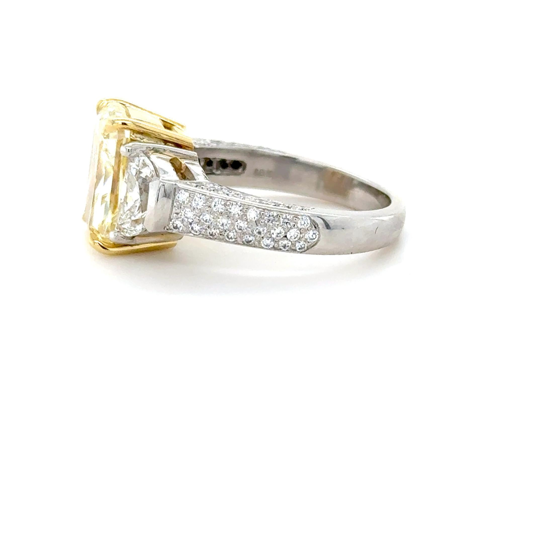 Contemporain Bague de fiançailles en diamant de 7,59 carats en vente