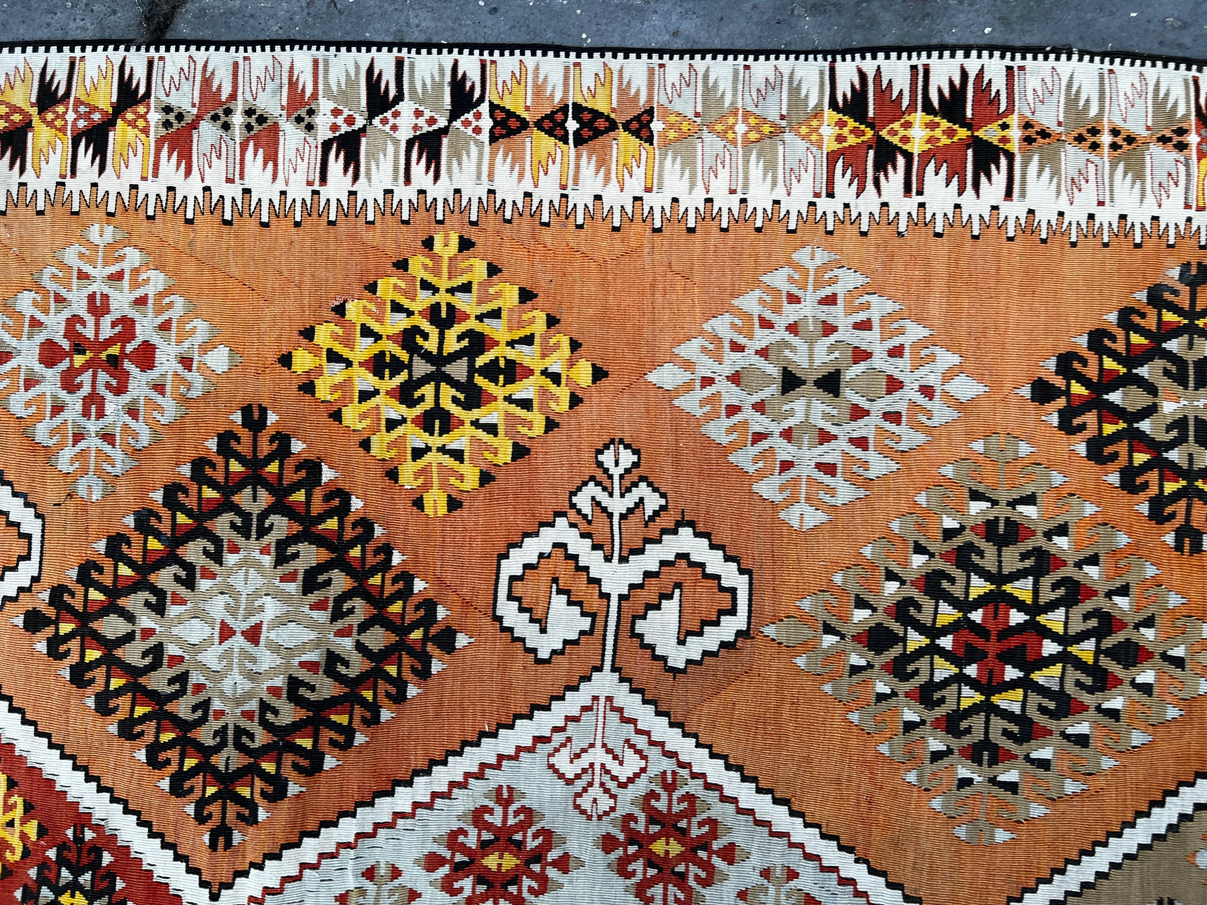 759 - Sehr schöner türkischer Kelim im Vintage-Stil im Angebot 1