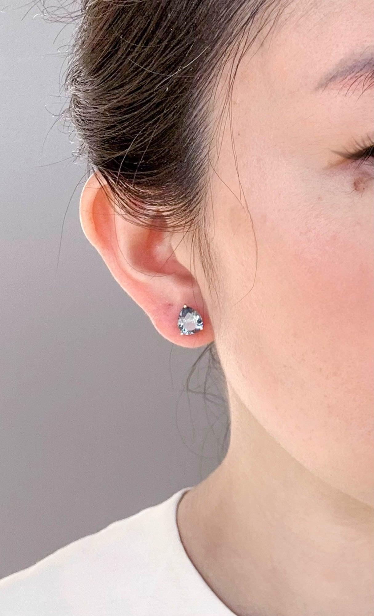 Orecchini a goccia con smeraldo e tanzanite naturale da 7,59ctw in oro 14K R3237 in vendita 3