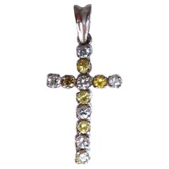 Pendentif croix en or 14 carats avec diamants jaunes fantaisie naturels de 0,75 carat