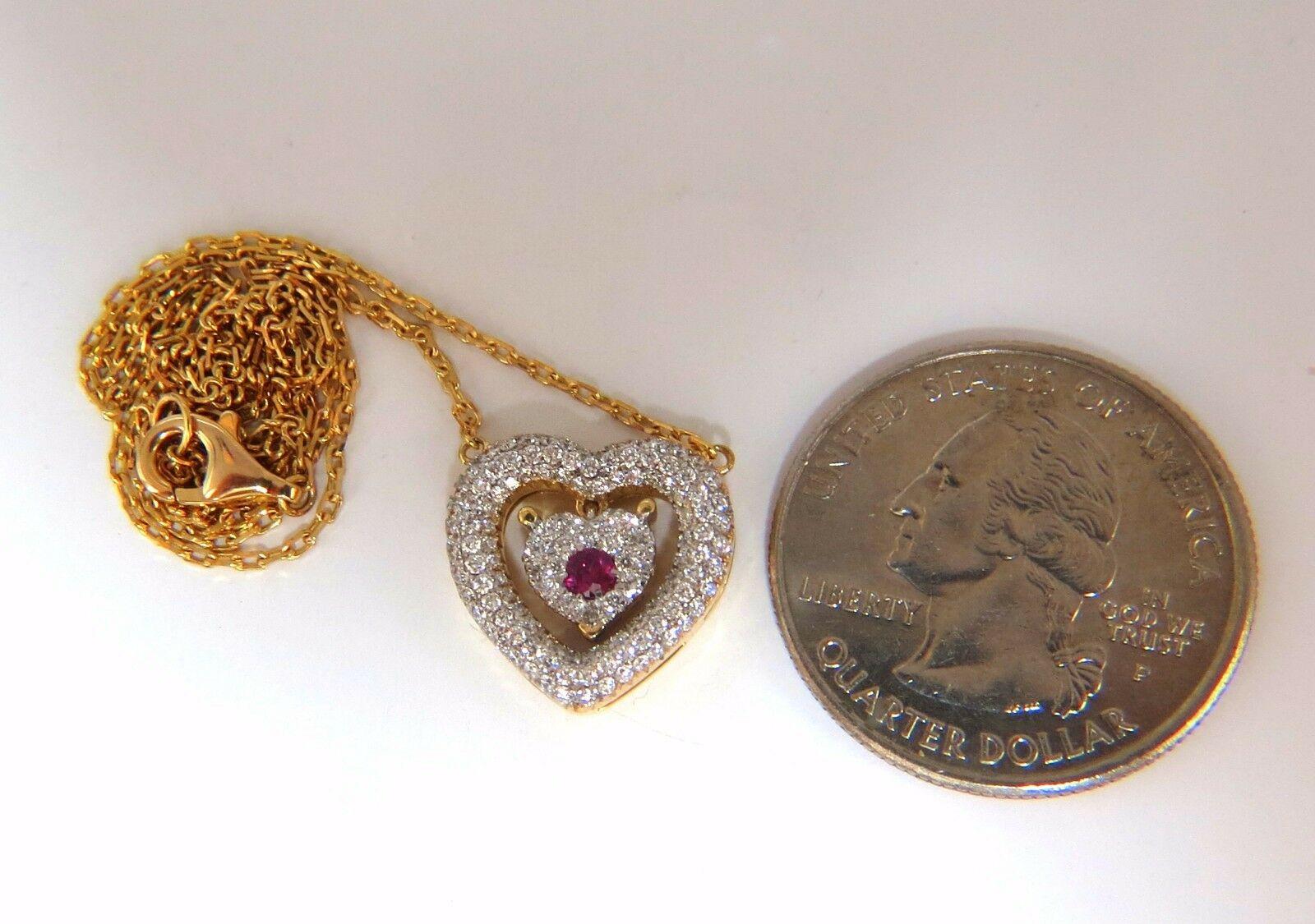 Collier en forme de cœur en or 18 carats avec diamants et rubis naturel de 0,75 carat Neuf - En vente à New York, NY