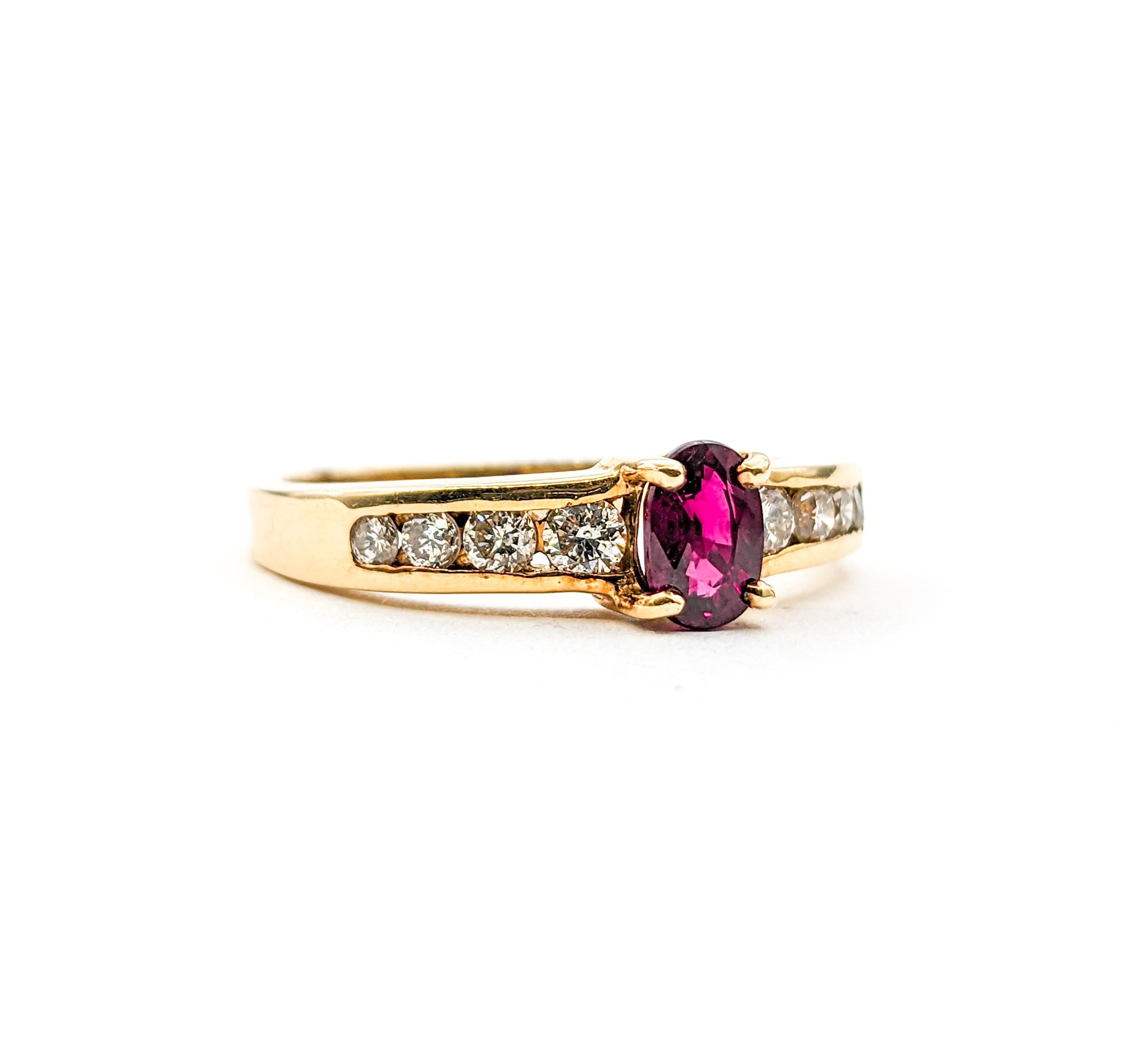 Women's .75ct Ruby & Diamond Ring In Yellow For Sale
