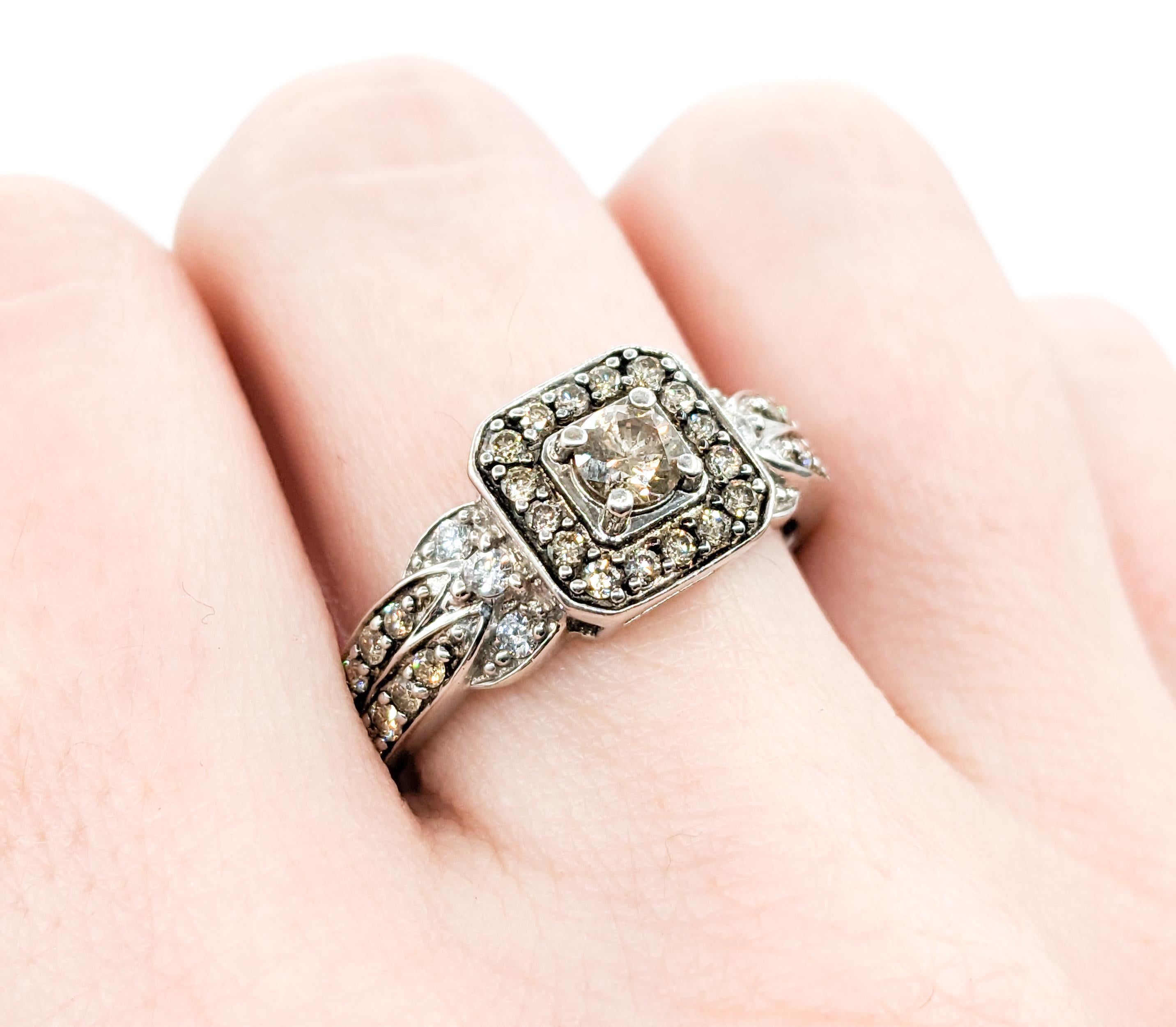 .75ctw Diamond Ring Featuring LeVian In White Gold Excellent état - En vente à Bloomington, MN