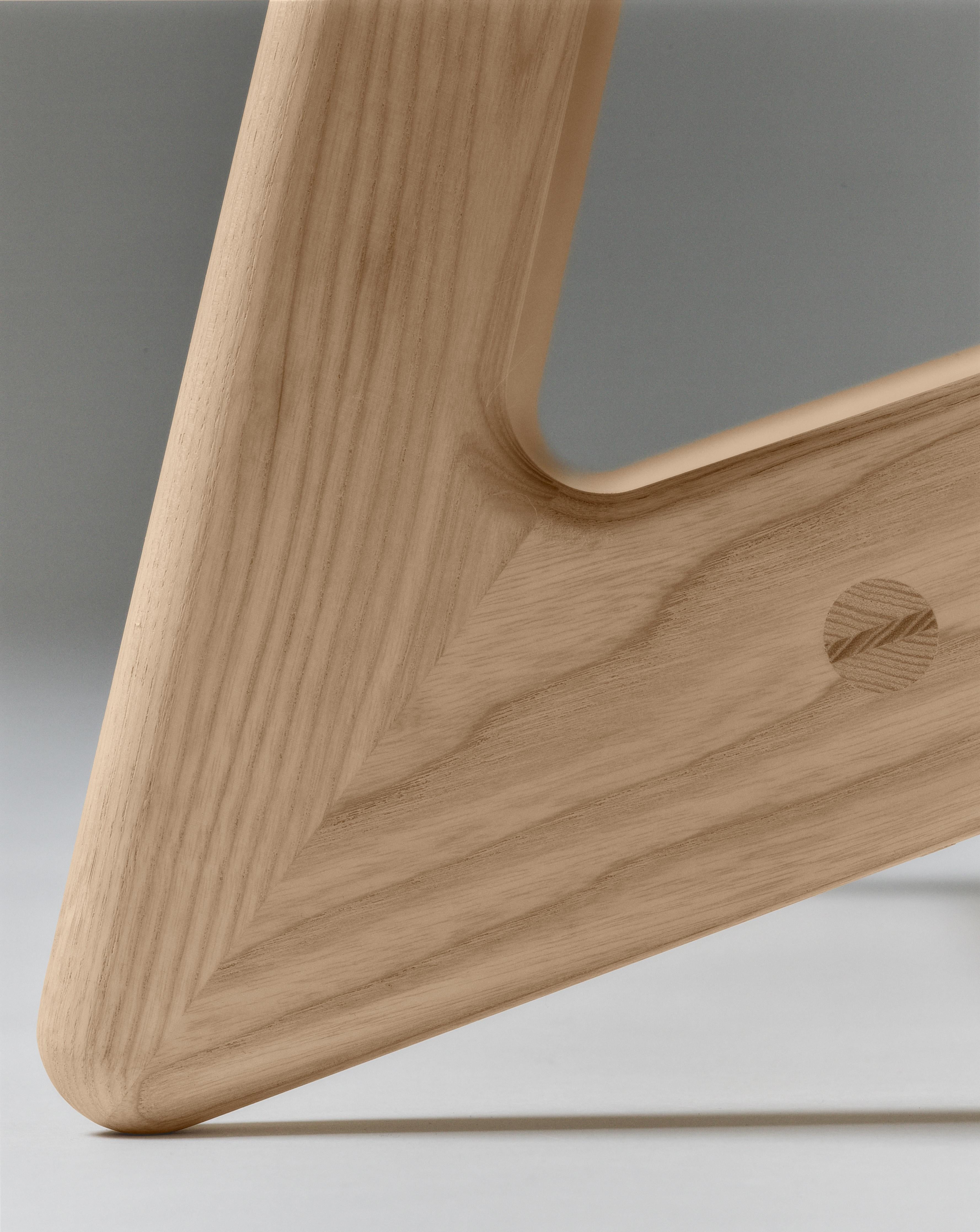 75th Anniversary Edition, The Hunting Chair in Leder Braun / Esche Light Oil im Angebot 3