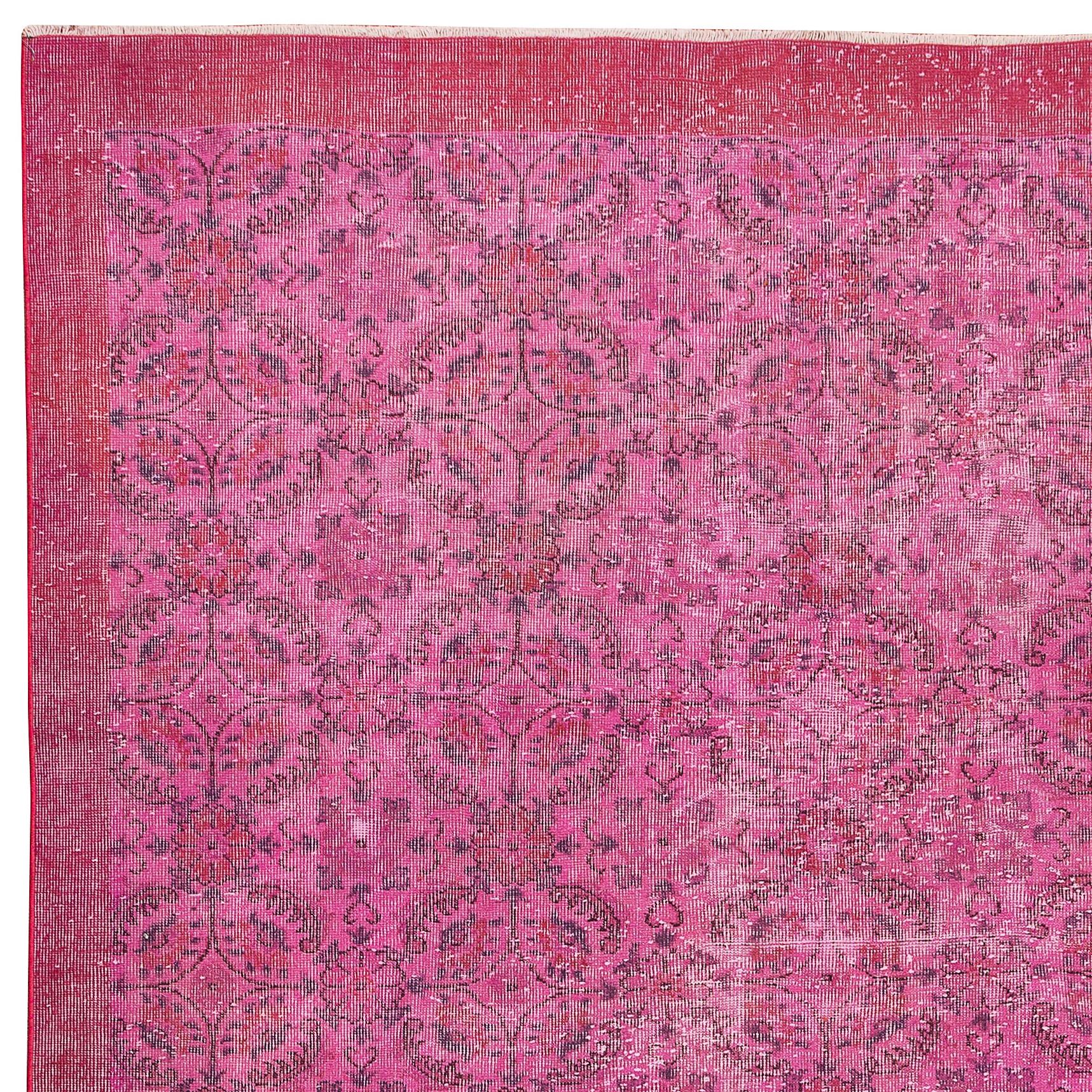 7.5x11 Ft handgefertigter floraler Teppich in Rosa, zeitgenössischer türkischer Wollteppich (Handgewebt) im Angebot