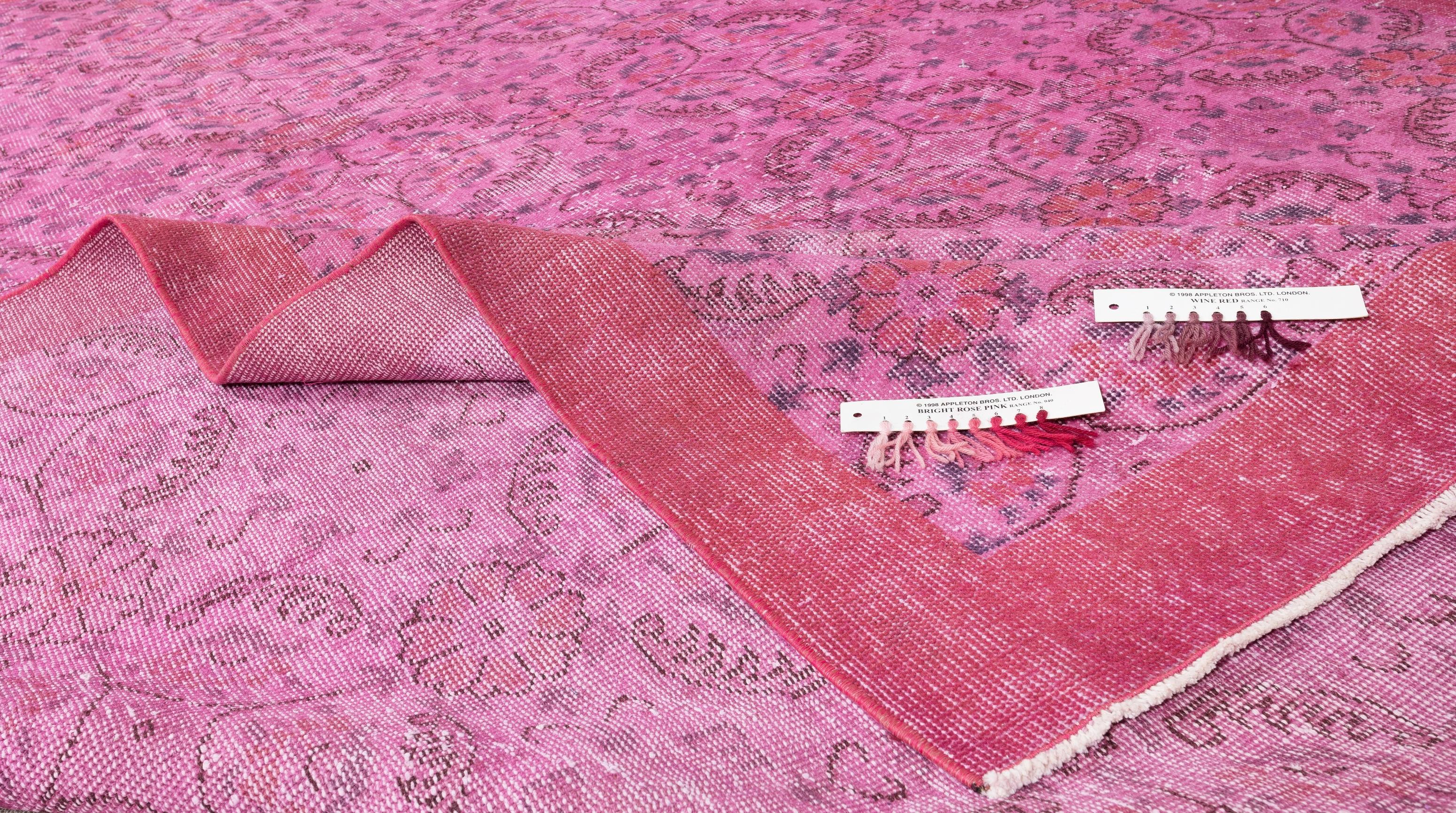 7,5x11 Fuß handgefertigter Wollteppich in Rosa, Contemporary Turkish Carpet (Moderne) im Angebot