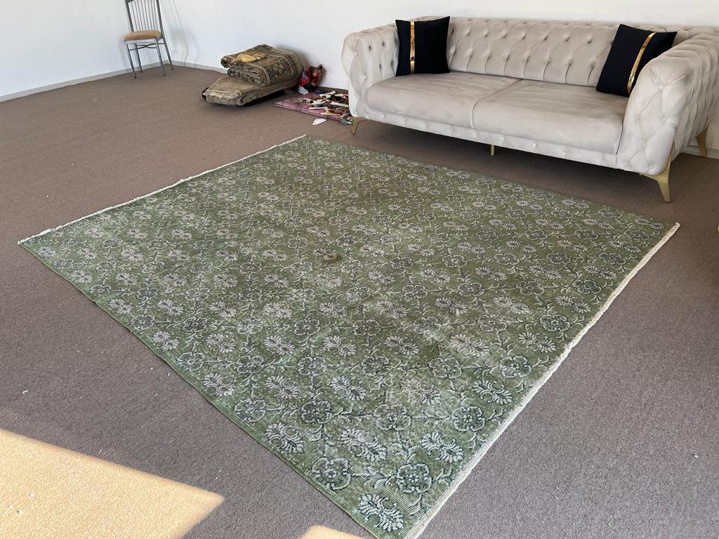 7.5x9 Ft Floral Mid-20th Century Hand-Knotted Anatolian Wool Area Rug in Green 4