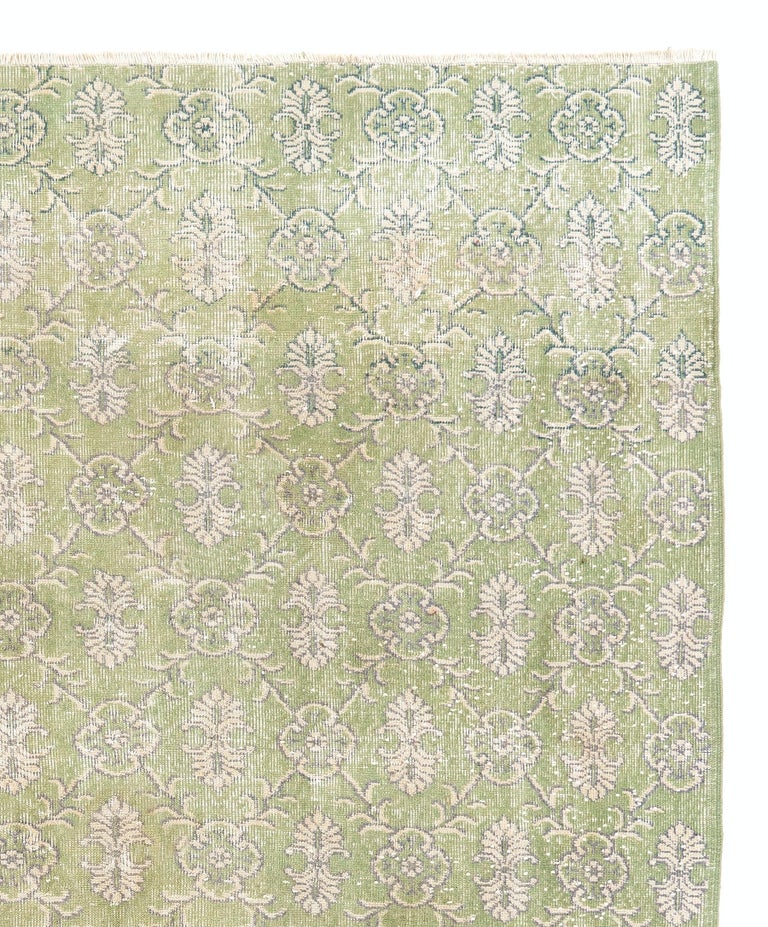 Modern 7.5x9 Ft Floral Mid-20th Century Hand-Knotted Anatolian Wool Area Rug in Green For Sale
