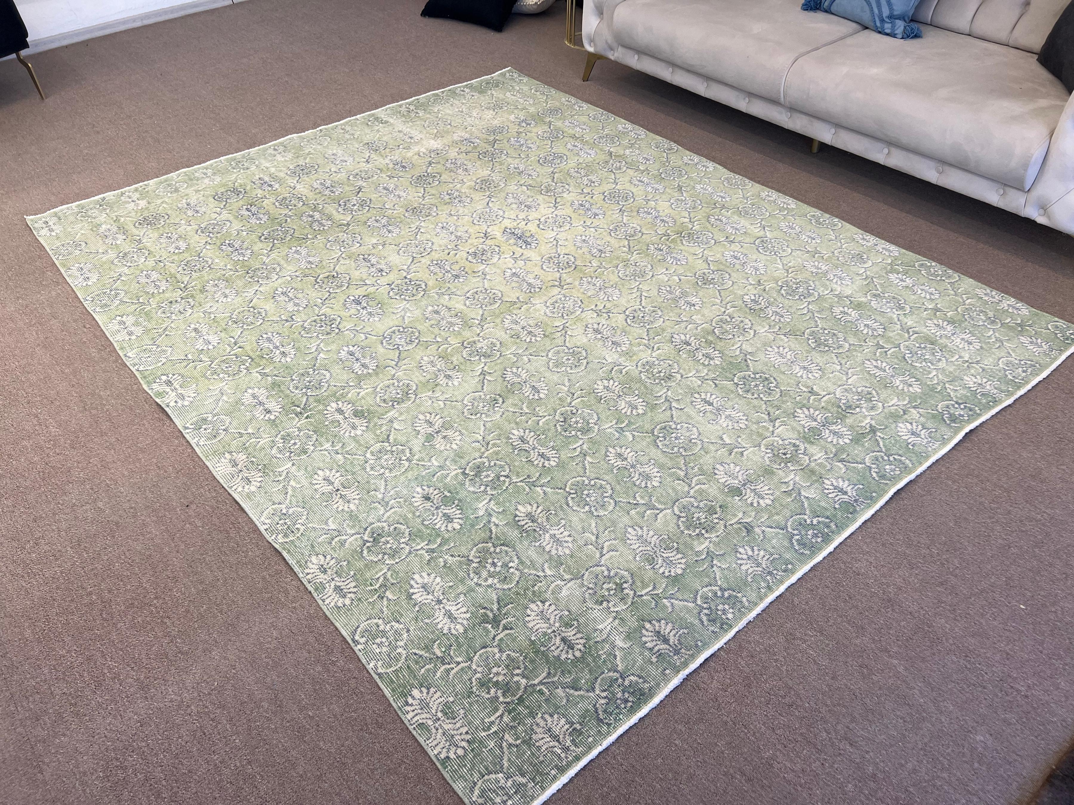 20th Century 7.5x9 Ft Handmade Vintage Turkish Area Rug in Green with All-Over Floral Design