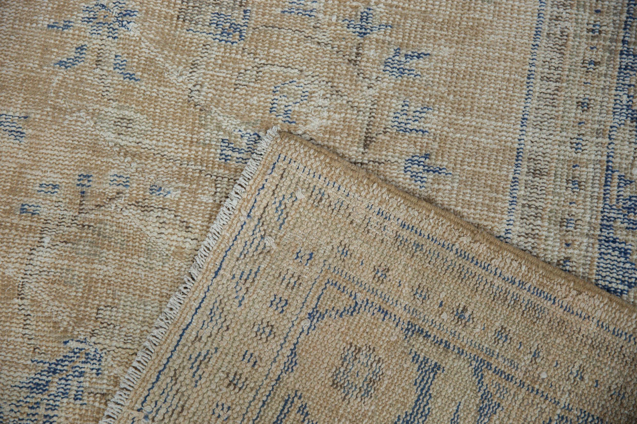 Turco Tappeto Oushak vintage invecchiato in vendita