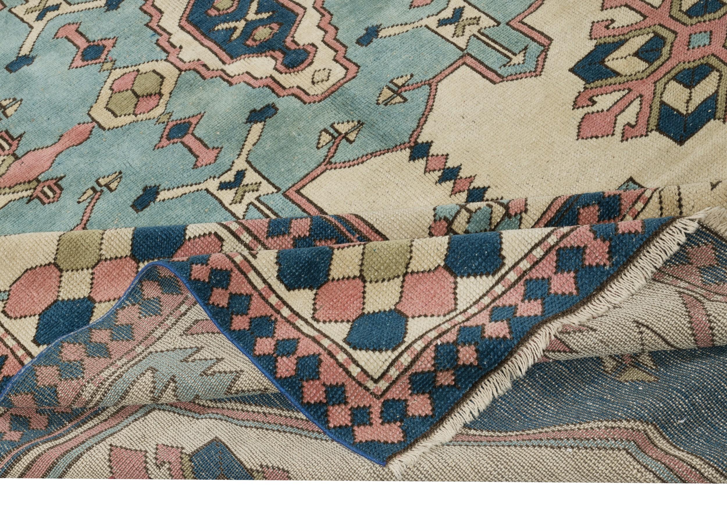 7.5x9.4 Ft Vintage Handgefertigt Geometrisch Gemusterte Türkische Fläche Teppich, 100% Wolle (Rustikal) im Angebot