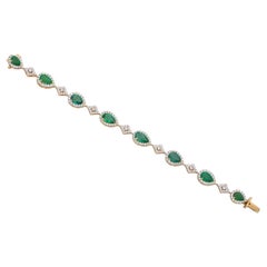 7.6 Carat Natural Emerald & 3.02 Carat Diamond 18K Gold Bracelet 