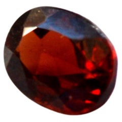 Grenat ovale de 0,76 carat