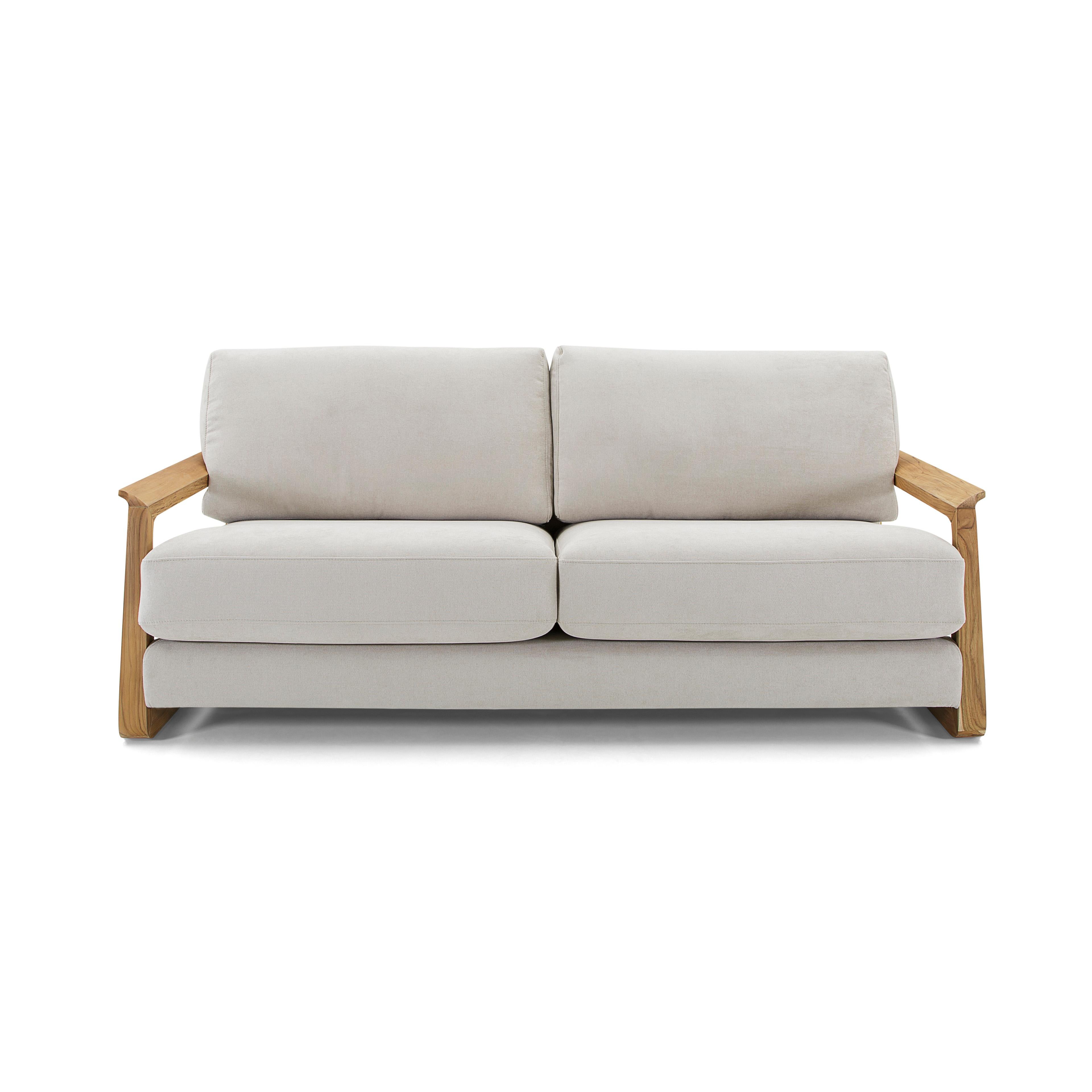 Dreisitzer-Sofa, gepolstert mit hafermehlfarbenem Stoff und Armlehnen aus Teakholz im Angebot 4