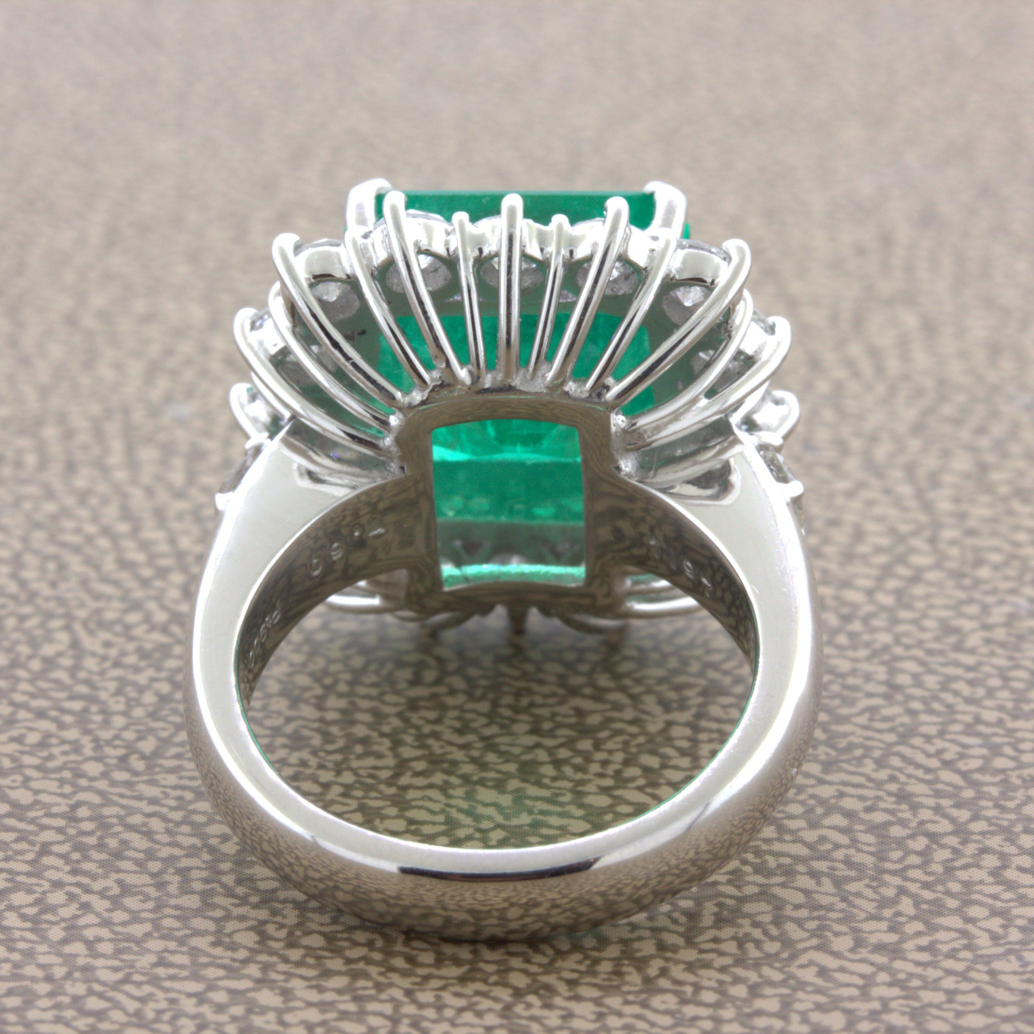 7.60 Carat Colombian Emerald Diamond Halo Platinum Ring, GRS Certified For Sale 1