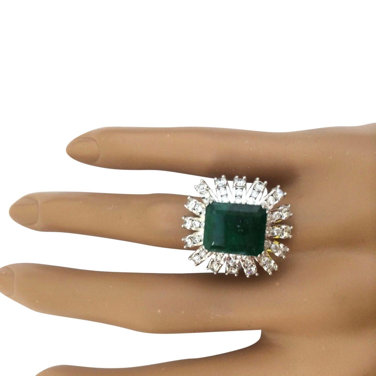 Dazzling Natural Emerald Diamond Ring In 14 Karat Solid White Gold  In New Condition For Sale In Los Angeles, CA