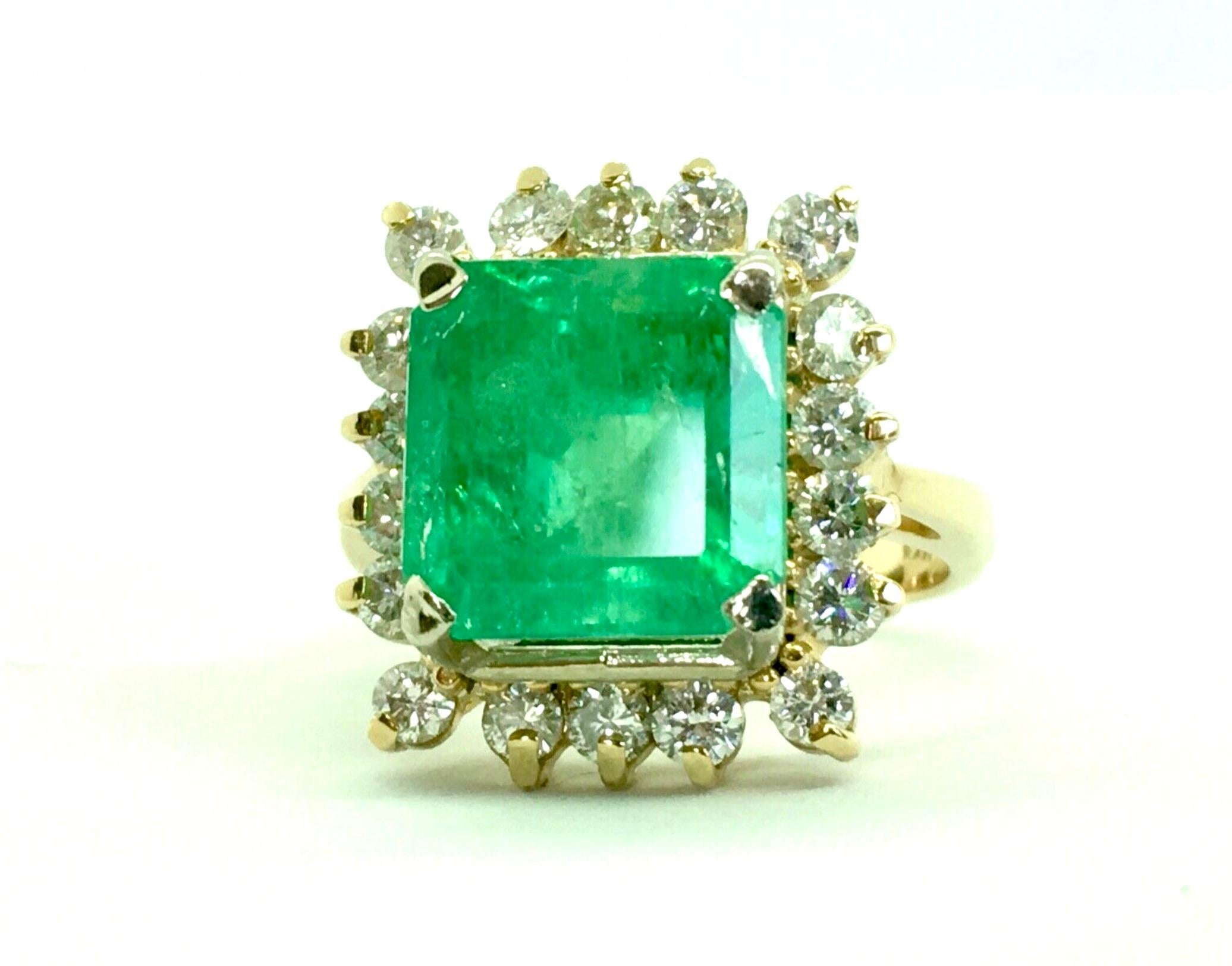 7.60 Carat Natural Colombian Emerald and Diamond Ring For Sale 1