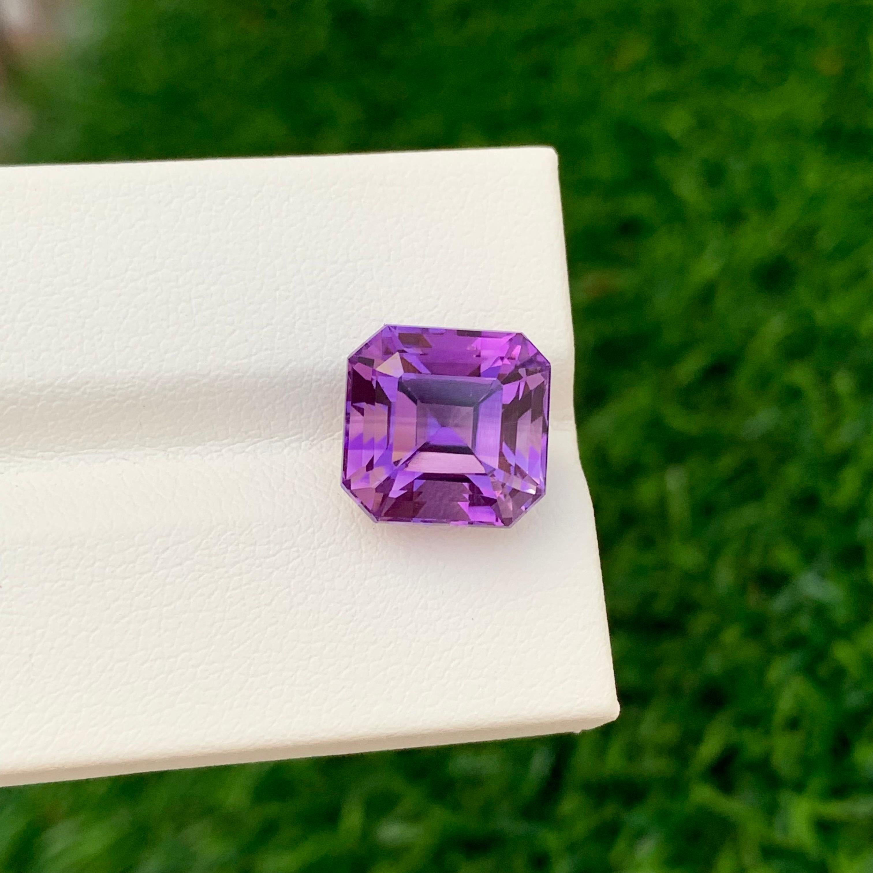Lose Amethyste

Gewicht: 7,60 Karat
Abmessung: 11.3 x 10.9 x 9.6 Mm
Farbe: Violett
Herkunft: Brasilien
Behandlung: Nicht
Zertifikat: Auf Anfrage
Die Form: Asscher 

Der Amethyst, eine atemberaubende Quarzart, die für ihren faszinierenden violetten