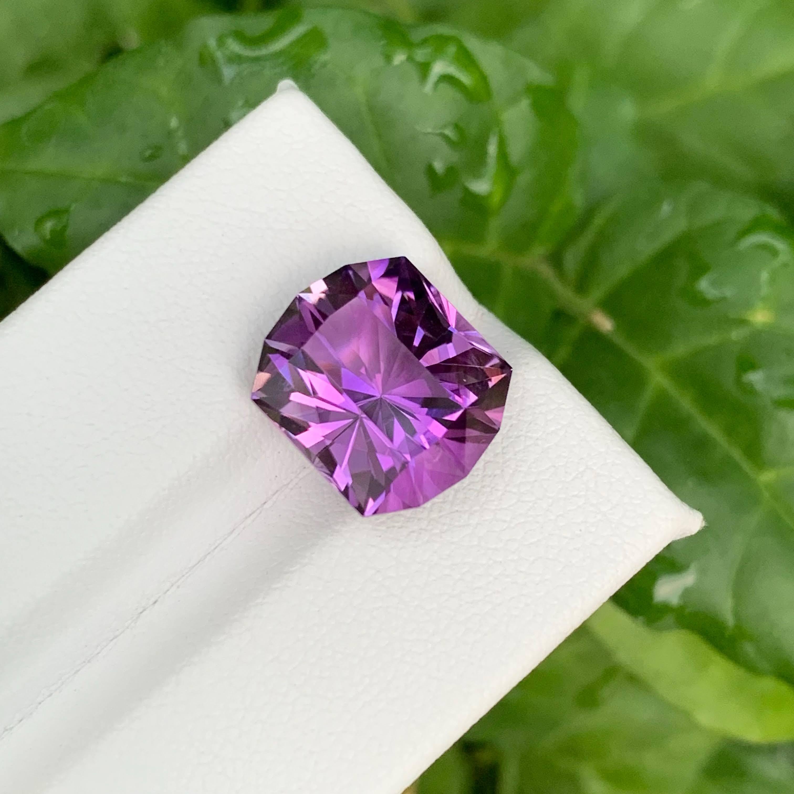 7.60 Karat Natürlicher Lila Amethyst im Präzisionsschliff Brasilianischer Edelstein (Moderne) im Angebot