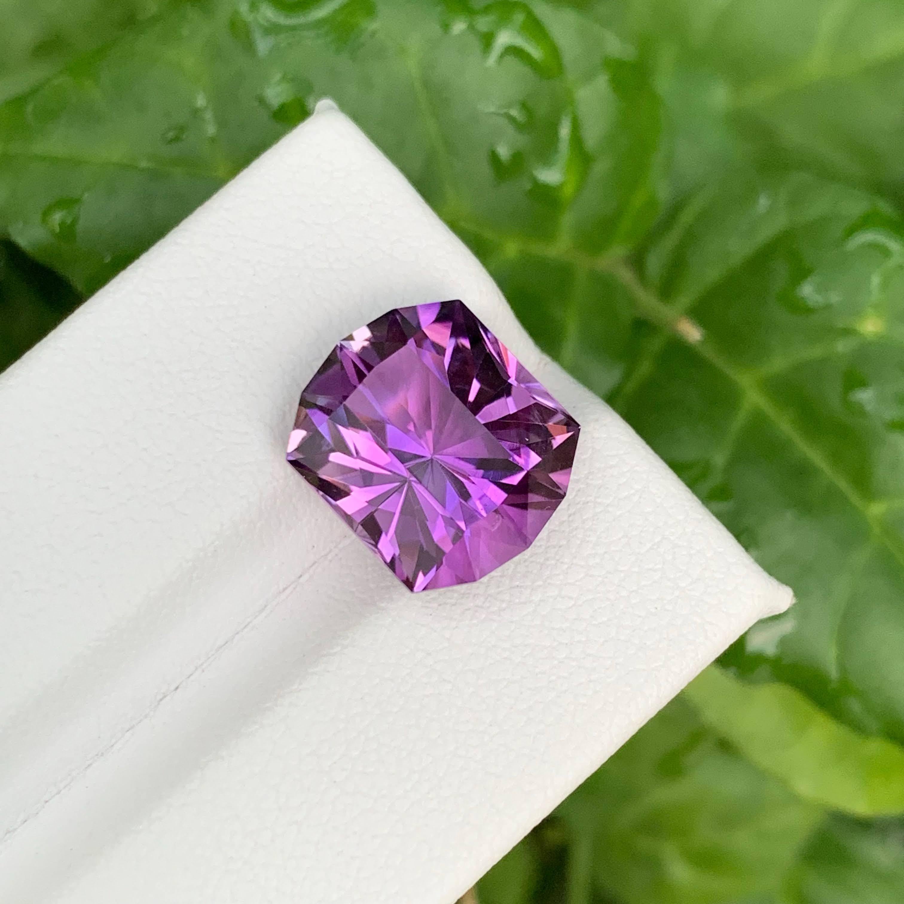 7.60 Karat Natürlicher Lila Amethyst im Präzisionsschliff Brasilianischer Edelstein (Gemischter Schliff) im Angebot