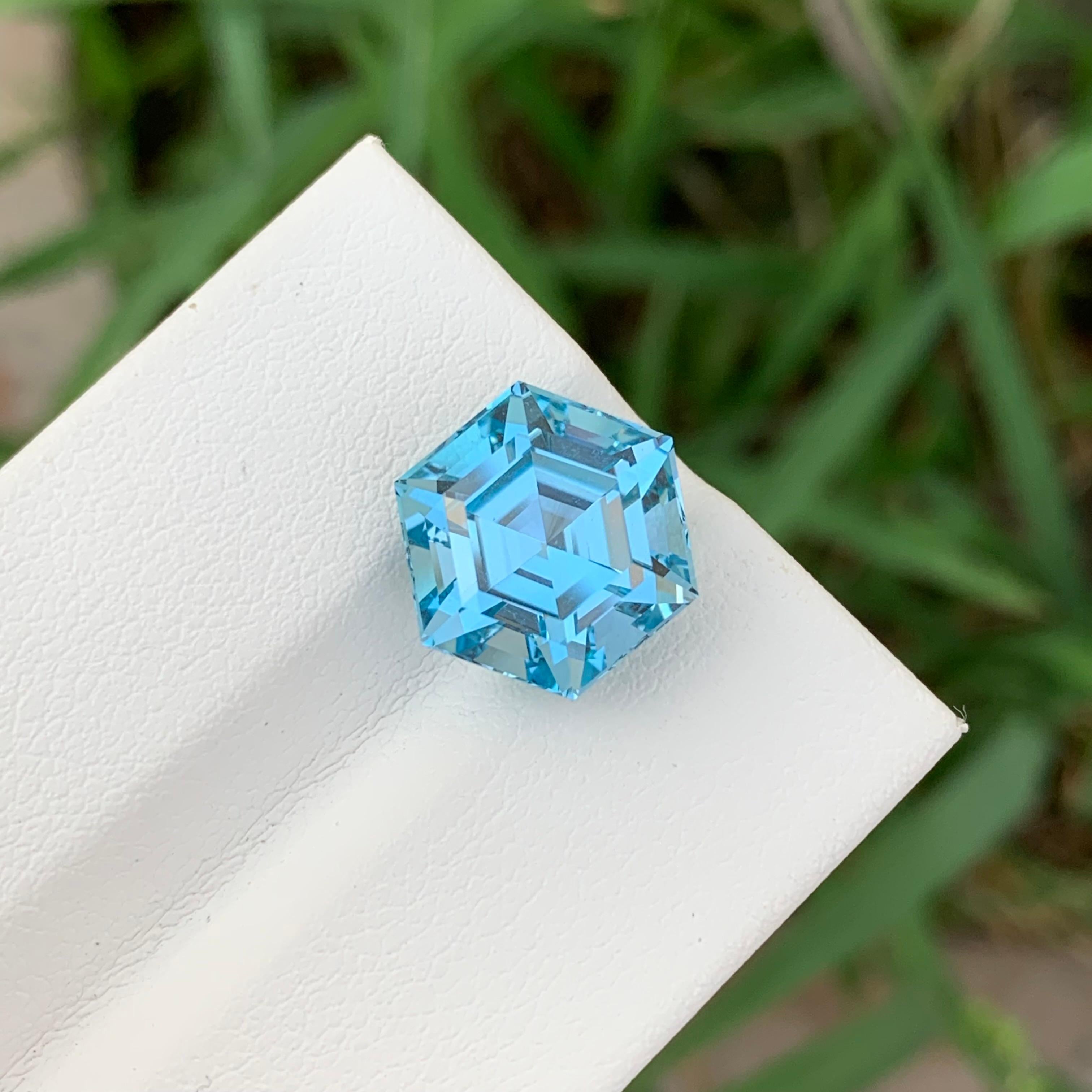 7,60 Karat hübscher loser blauer Topas in sechseckiger Form aus Stein aus Steinminen im Angebot 1