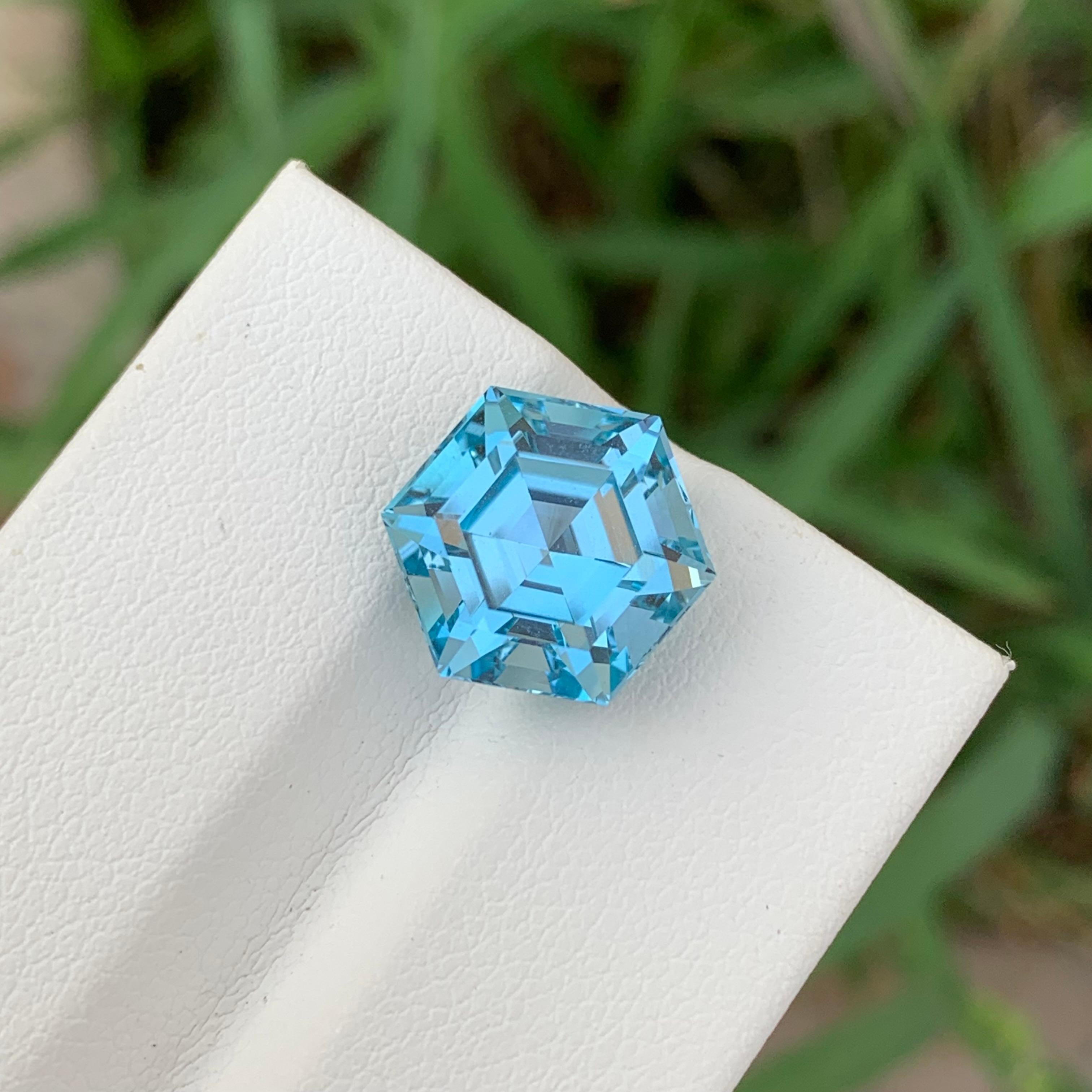 7,60 Karat hübscher loser blauer Topas in sechseckiger Form aus Stein aus Steinminen im Angebot 2