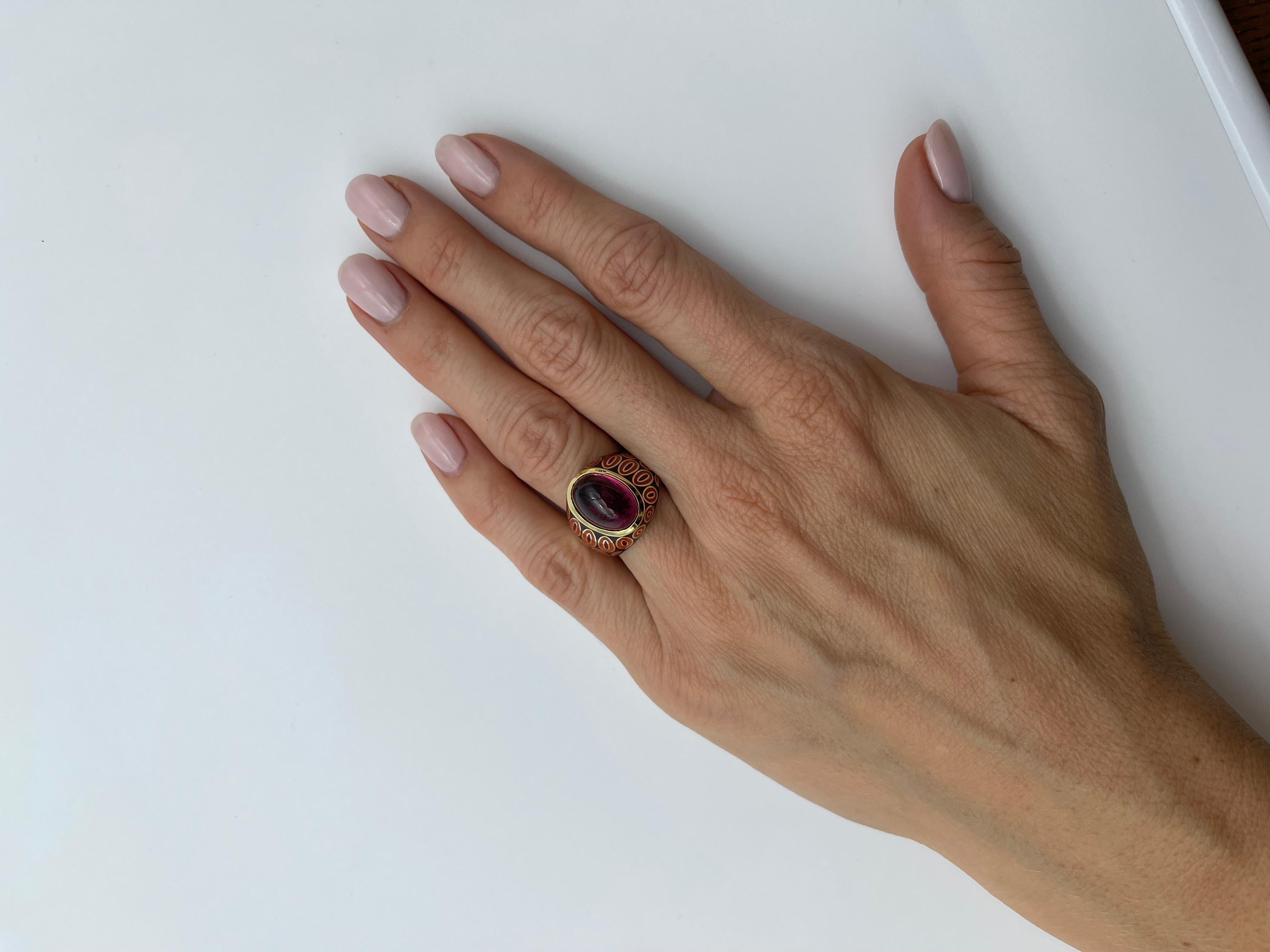 7.60 Carat Rubellite Tourmaline Cabochon and Enamel Dome Ring in 18k Gold For Sale 1
