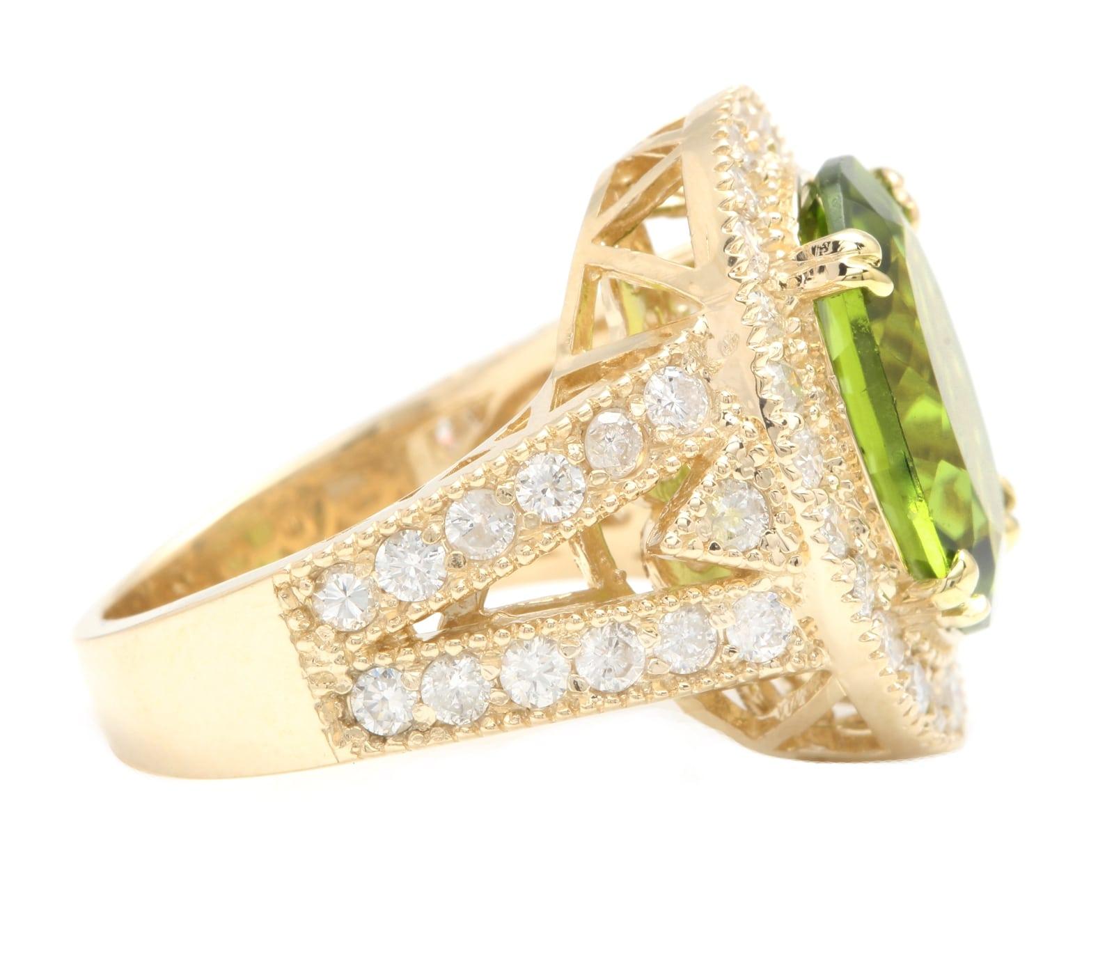 Mixed Cut 7.60 Carats Impressive Natural Peridot and Diamond 14K Yellow Gold Ring For Sale