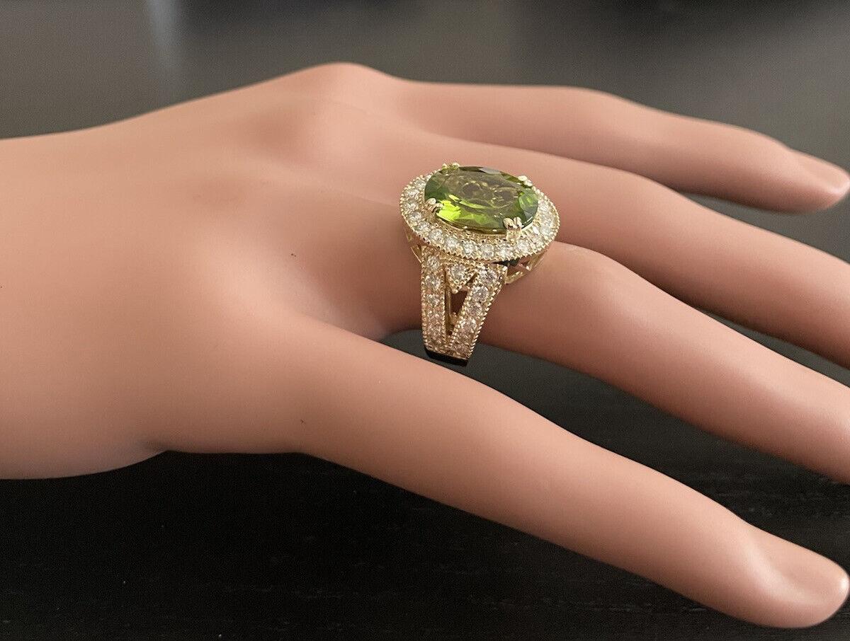 7.60 Carats Impressive Natural Peridot and Diamond 14K Yellow Gold Ring For Sale 2