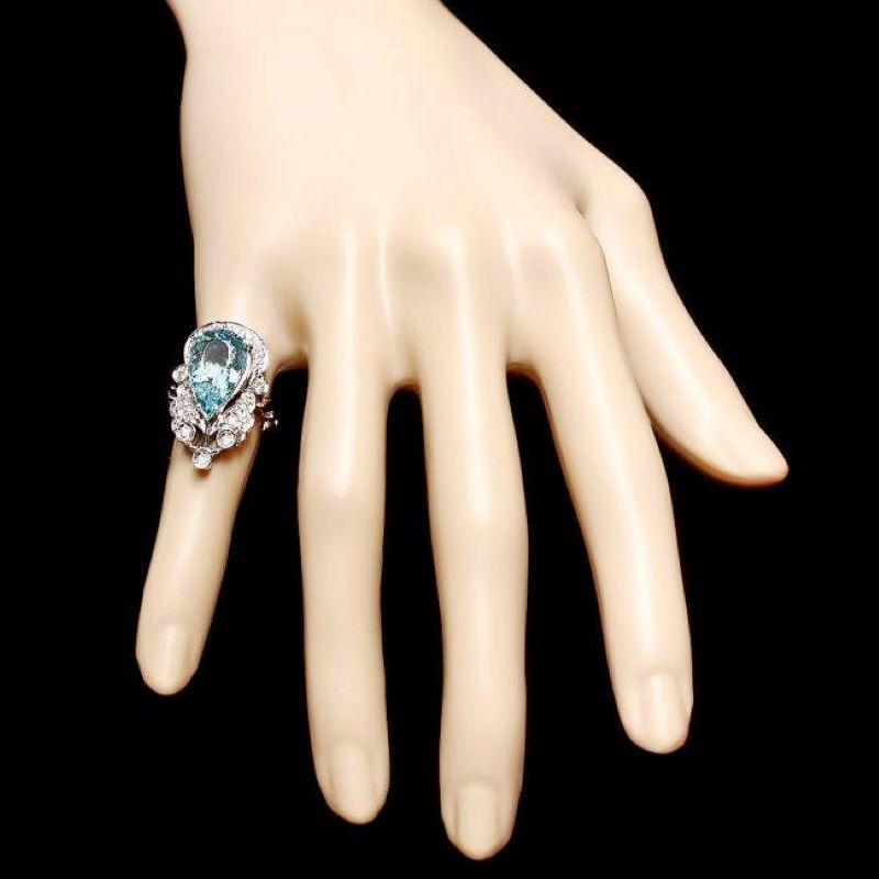 7.60 Carats Natural Aquamarine and Diamond 14K Solid White Gold Ring In New Condition For Sale In Los Angeles, CA