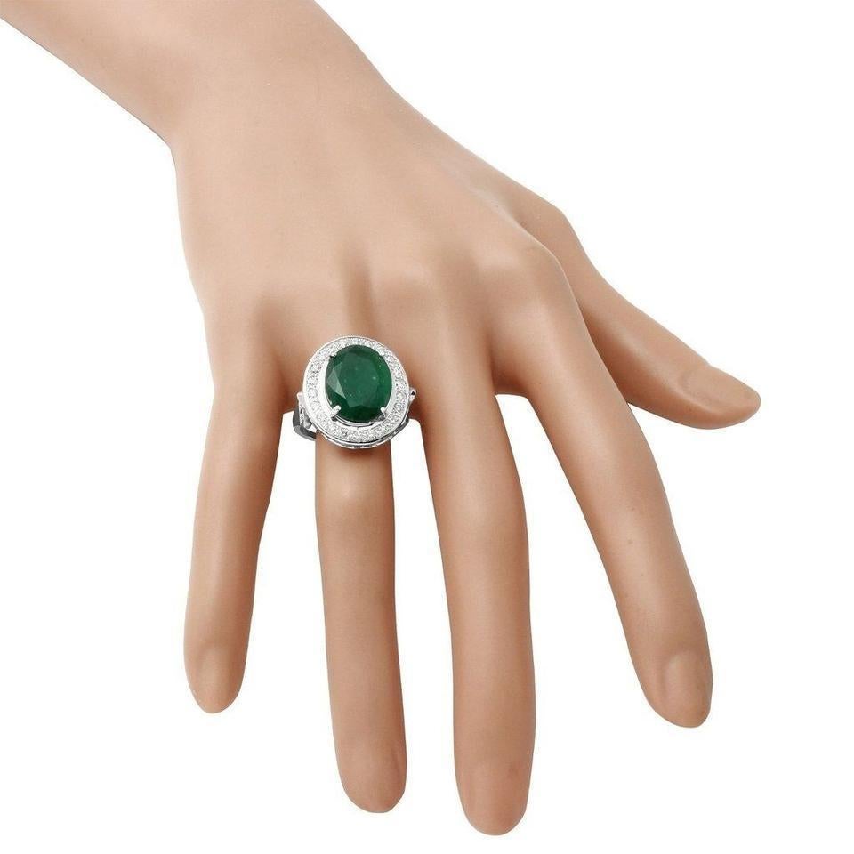 Women's 7.60 Carat Natural Emerald and Diamond 14 Karat Solid White Gold Ring For Sale