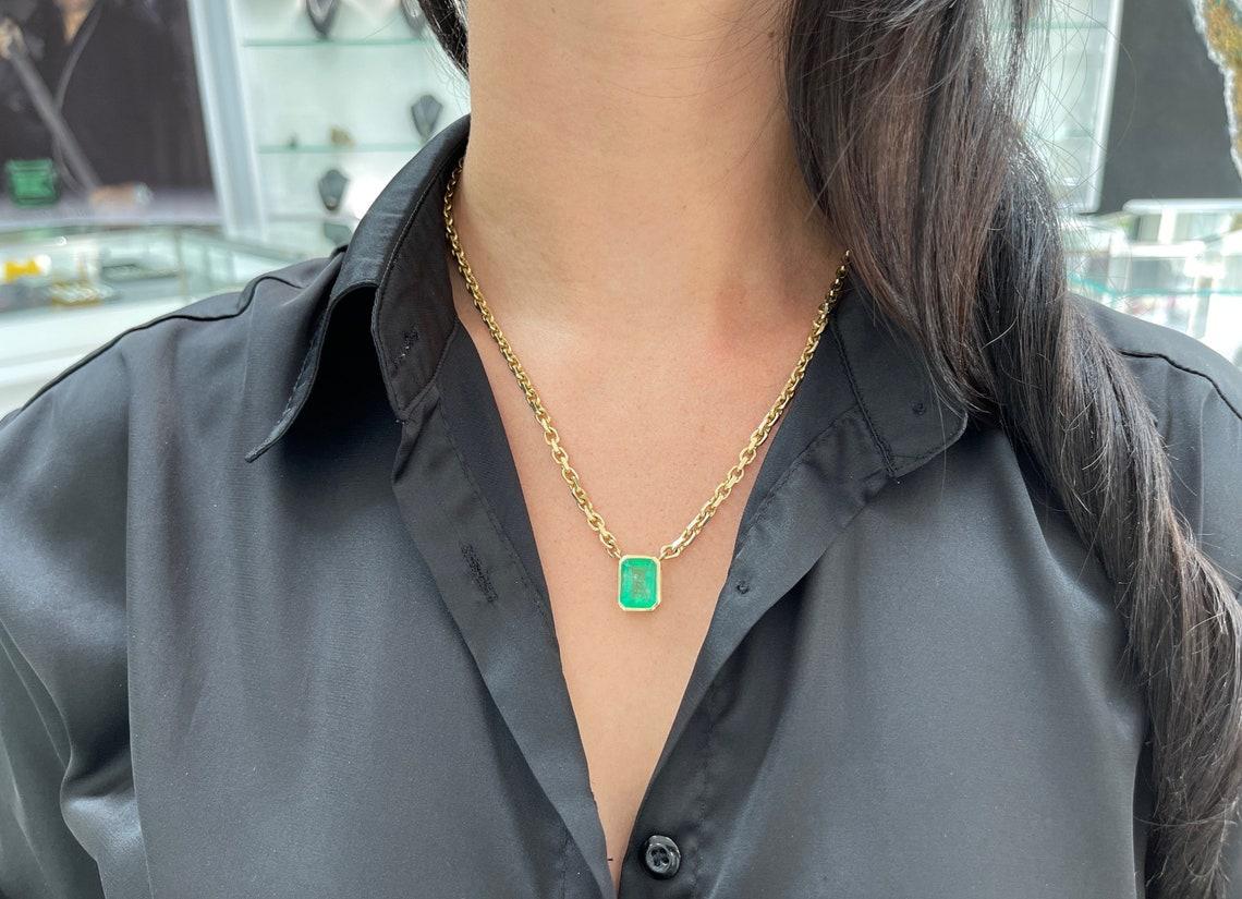 bezel emerald necklace