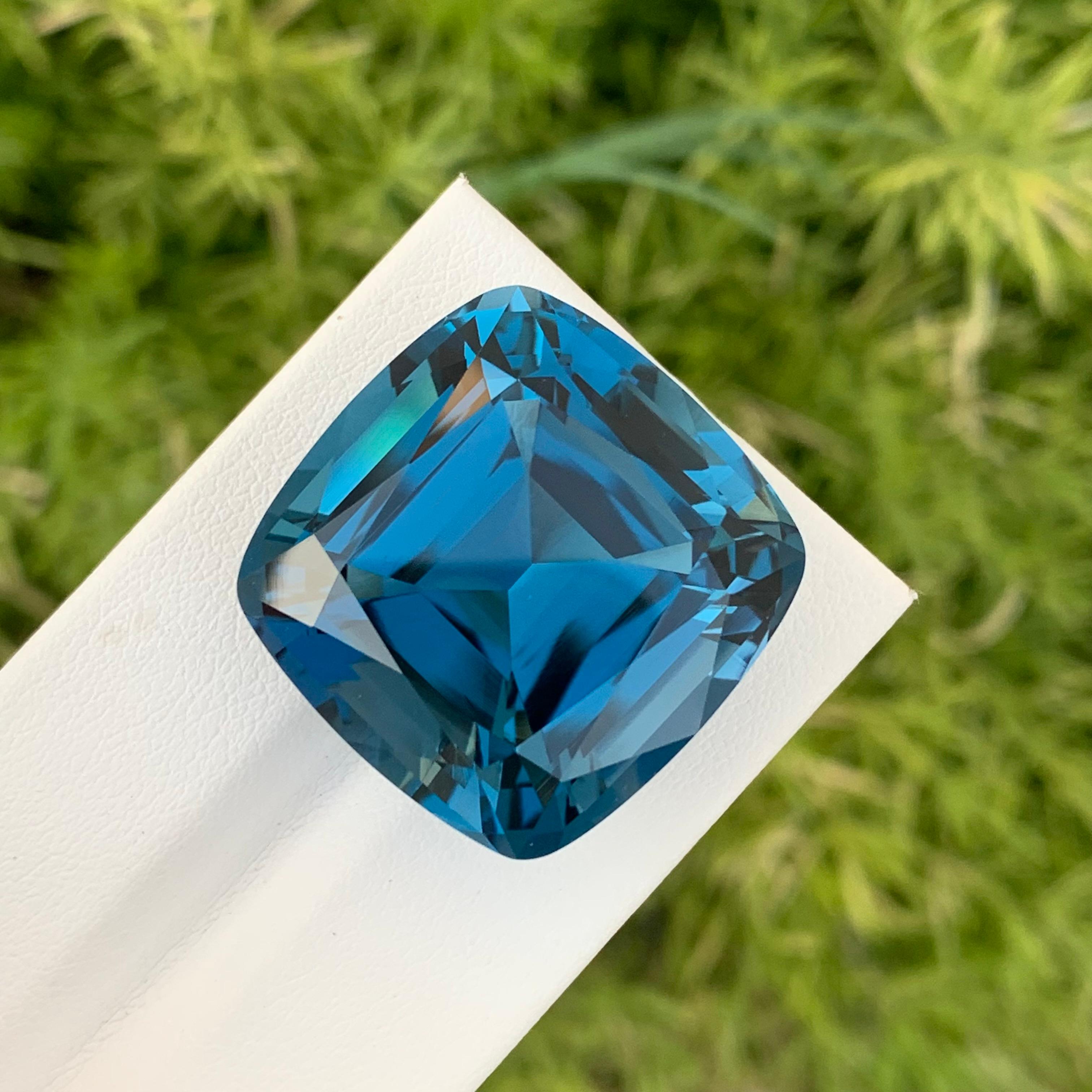 Topaze bleue de Londres en vrac

Poids : 76,25 carats
Dimension : 24 x 24 x 16 Mm
Origine : Brésil
Forme : Carré
Couleur : Bleu foncé
Certificat : Sur demande du client

La topaze bleue de Londres est une variété envoûtante de topaze réputée pour sa