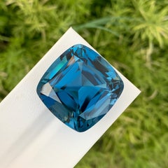 76,25 Karat Gigantischer loser tiefblauer Londoner Blautopas aus brasilianischer Mine