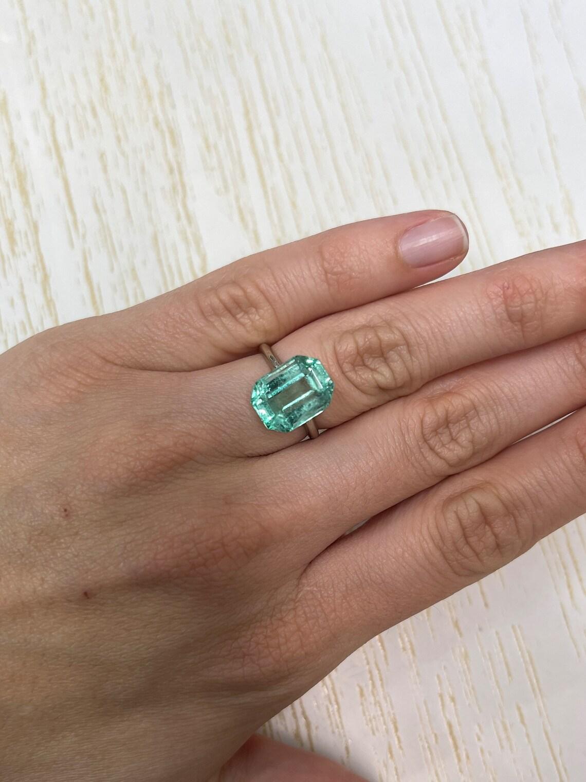 7.62ct Clear Colombian Emerald 13x10 Pastel Green Cut Gem May Birthstone For Sale 2