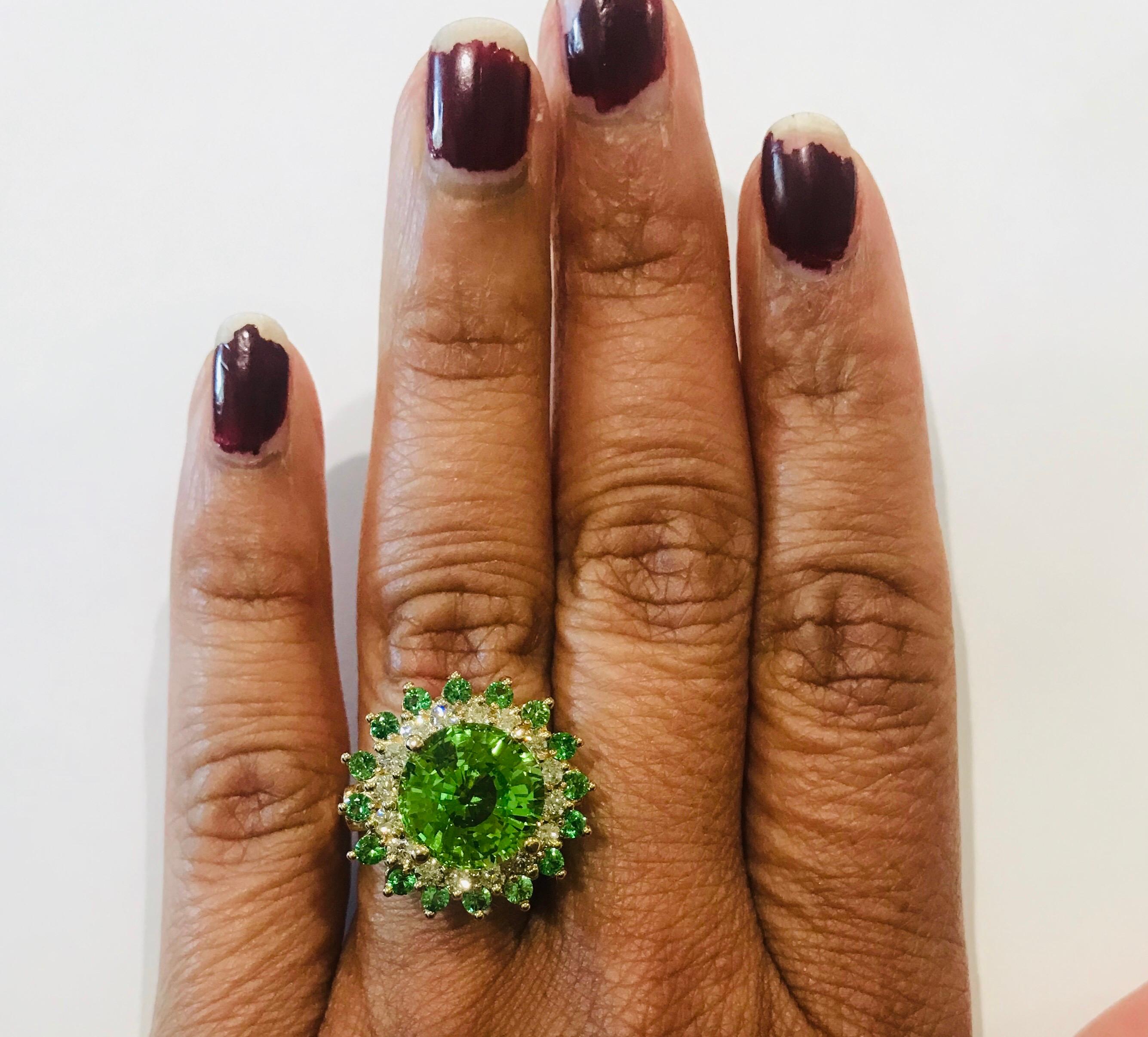7,63 Karat Peridot Tsavorit Diamant Gelbgold Cocktail-Ring im Zustand „Neu“ in Los Angeles, CA