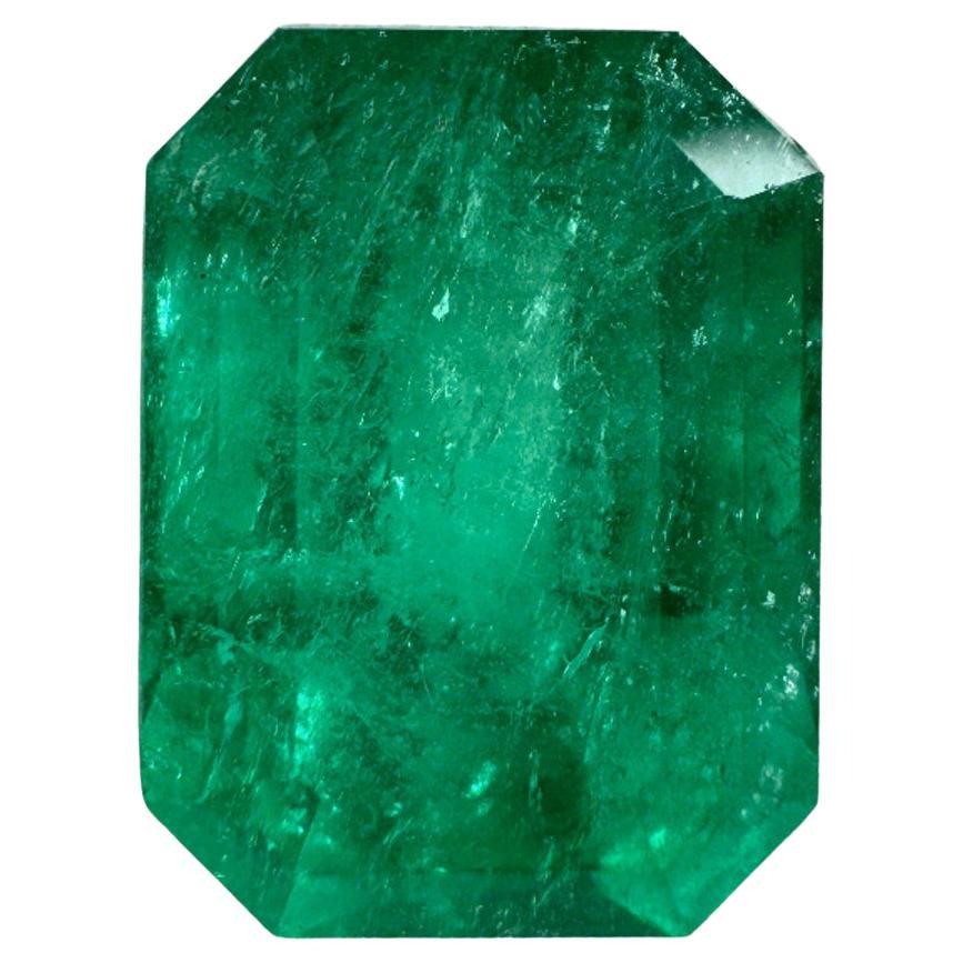 Pierre de naissance de mai de Muzo taille émeraude colombienne de 7,64 carats 13x10 carats