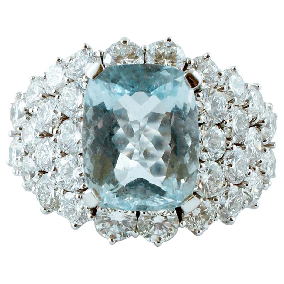 7.64 Carat Aquamarine and 8.30 Carat Diamonds Ring For Sale