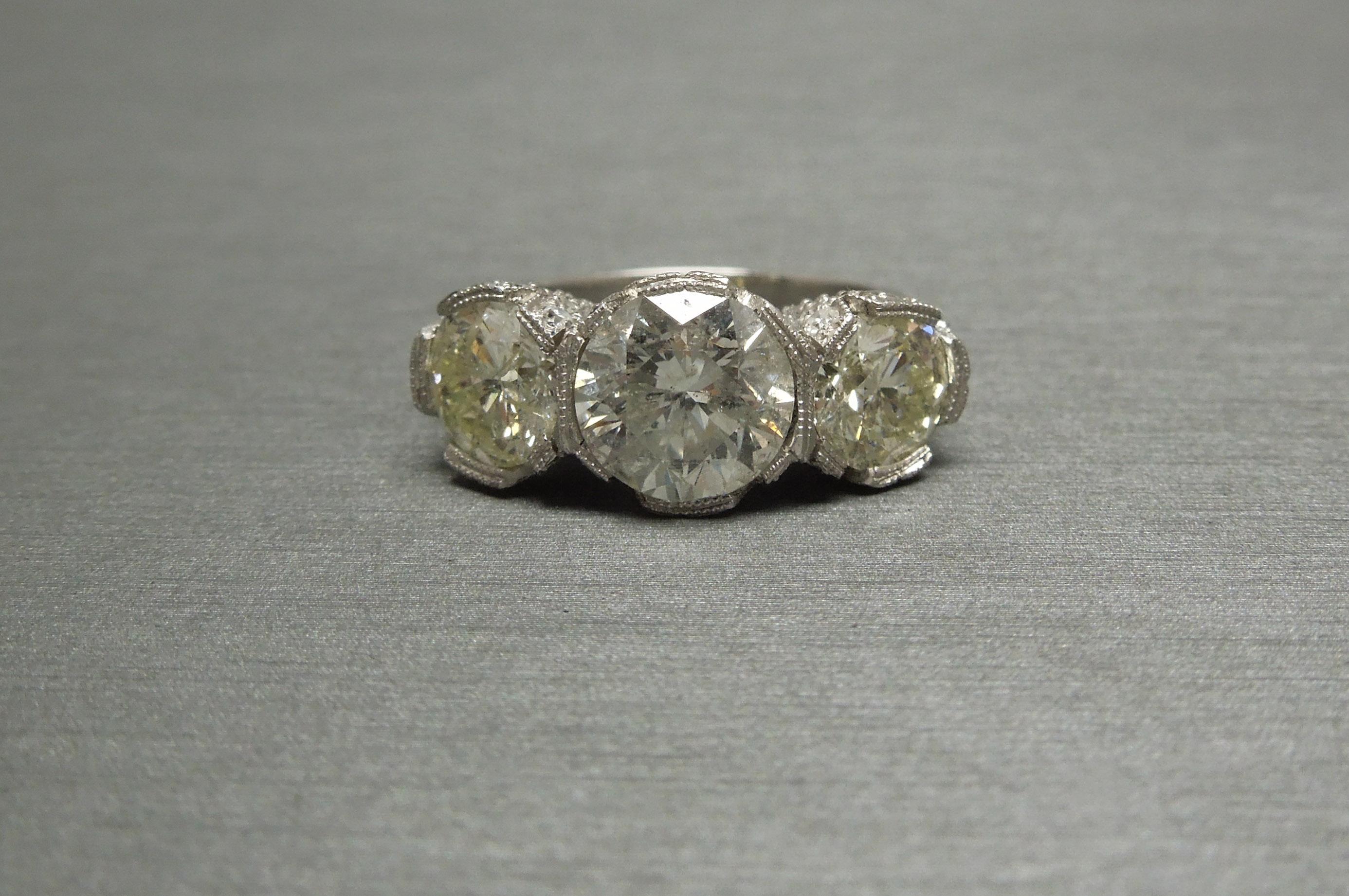 7.64 Carat Three Diamond Platinum Tulip Ring In Good Condition For Sale In METAIRIE, LA