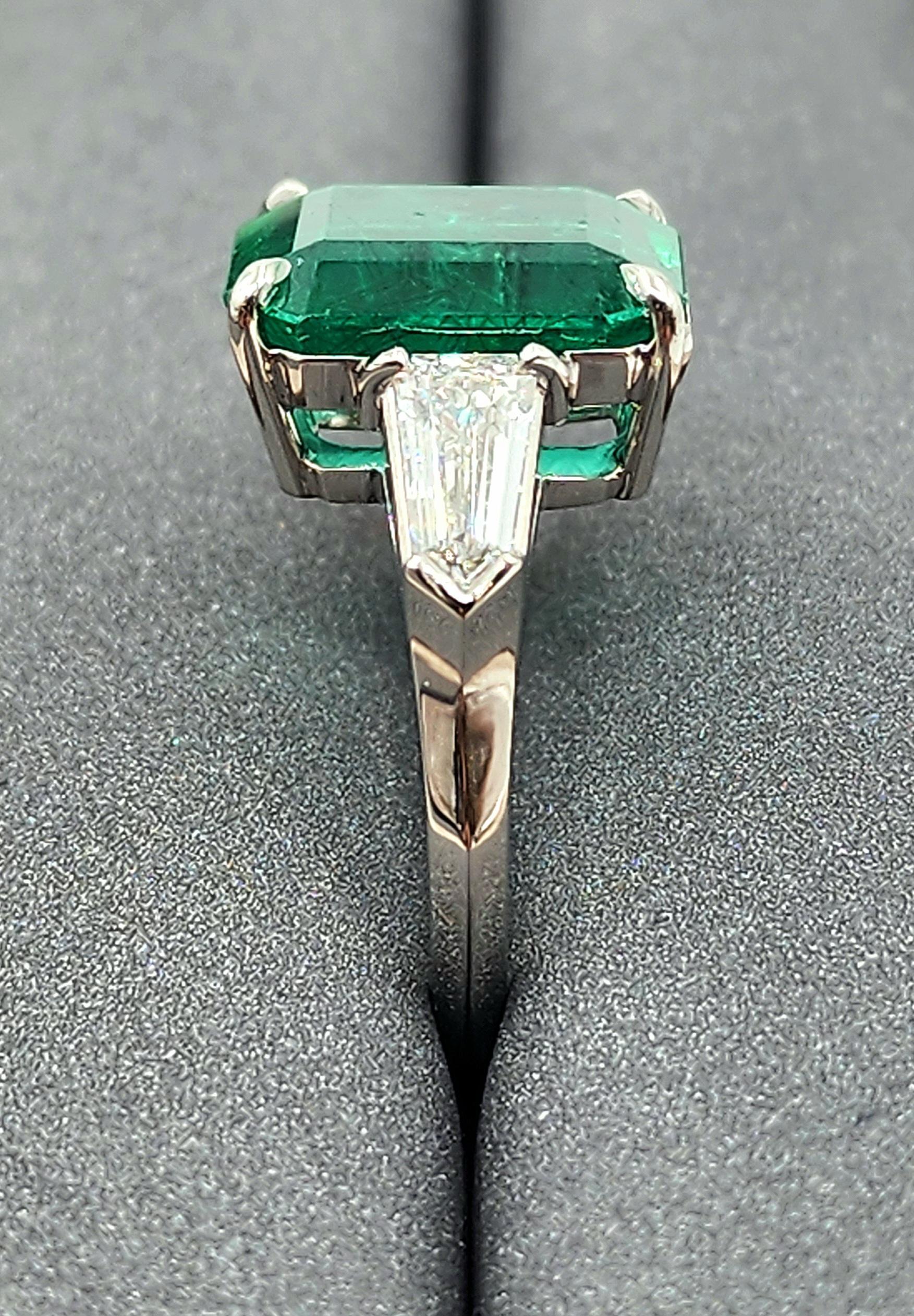 Emerald Cut 7.64 ct GIA Certified Natural Zambian Emerald & Diamond Ring For Sale