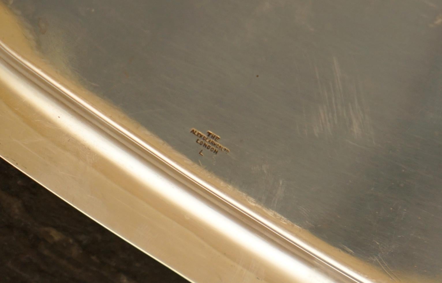 764 GRAMMI 1950 ALEXANDER CLARK & CO LTD VASSOIO DA SERVIZIO IN ARGENTO STERLINO SOLIDALE in vendita 4