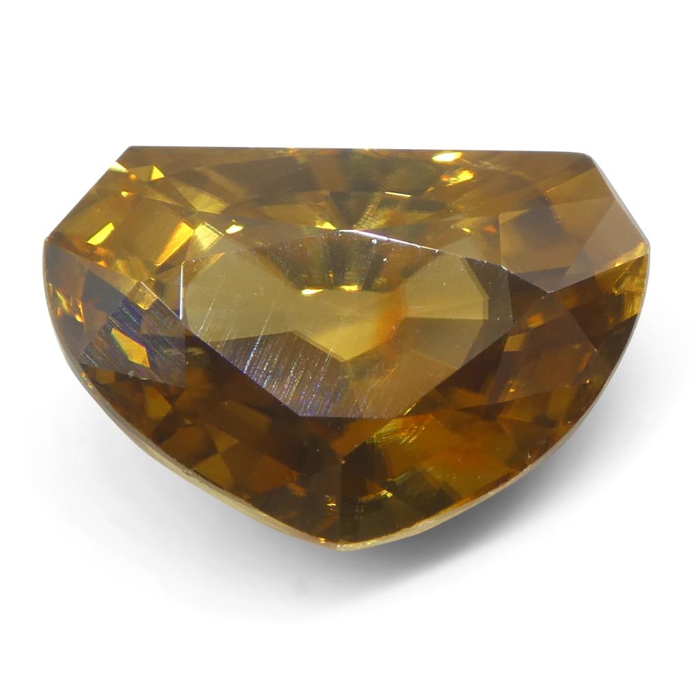 7.64ct Natural Earth Mined Half Moon Fancy Cut Orange Zircon from Sri Lanka Unisexe en vente