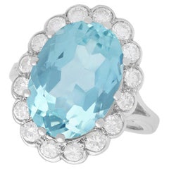 Anillo de cóctel de oro blanco con aguamarina de 7,65 quilates y diamante de 1,02 quilates