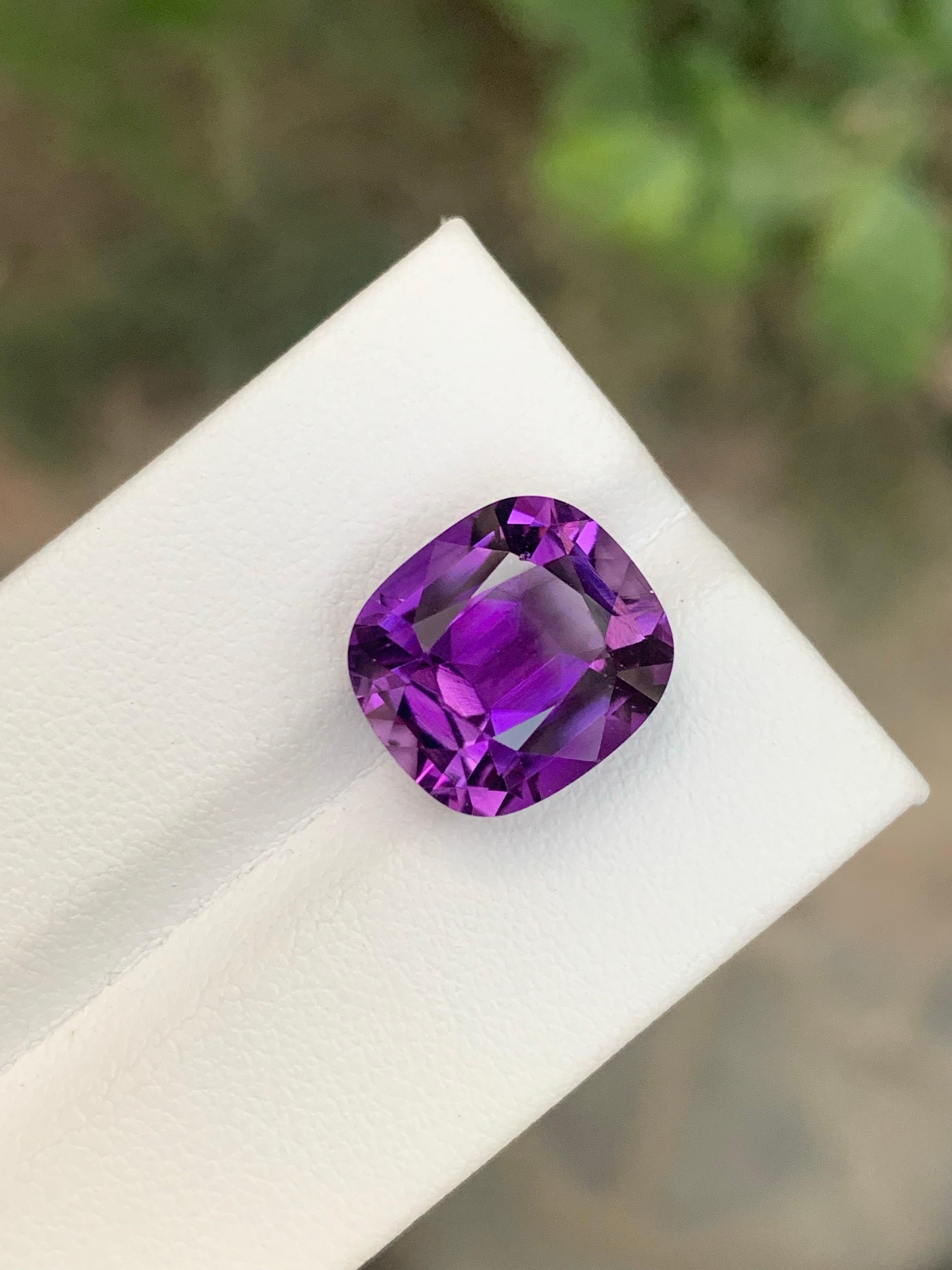 Arts and Crafts Ametista naturale sfusa da 7,65 carati con taglio a cuscino proveniente dal Brasile in vendita