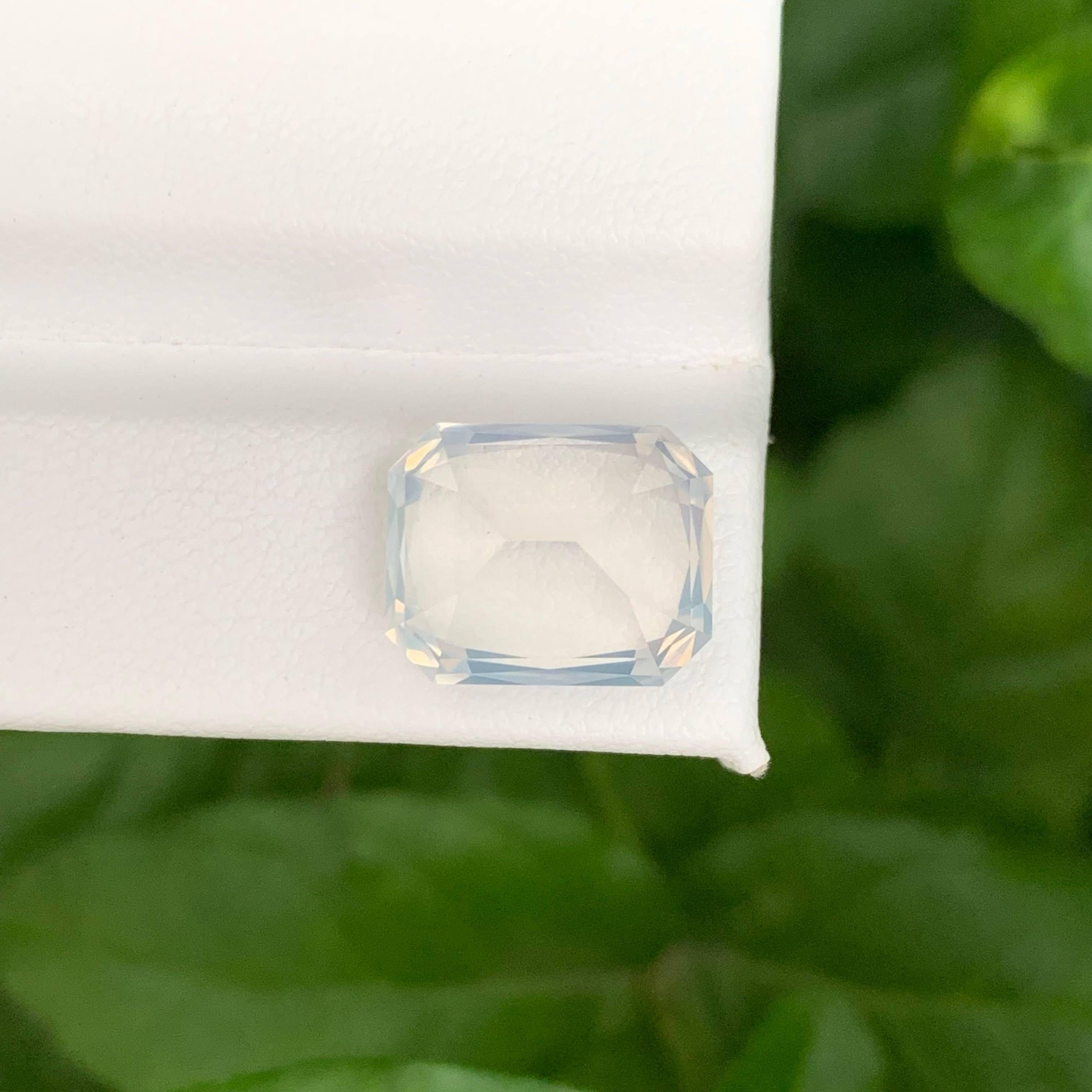 7.65 Carat Natural Loose Faceted Milky Quartz Cushion Cut African Gemstone (pierre précieuse africaine) en vente 5