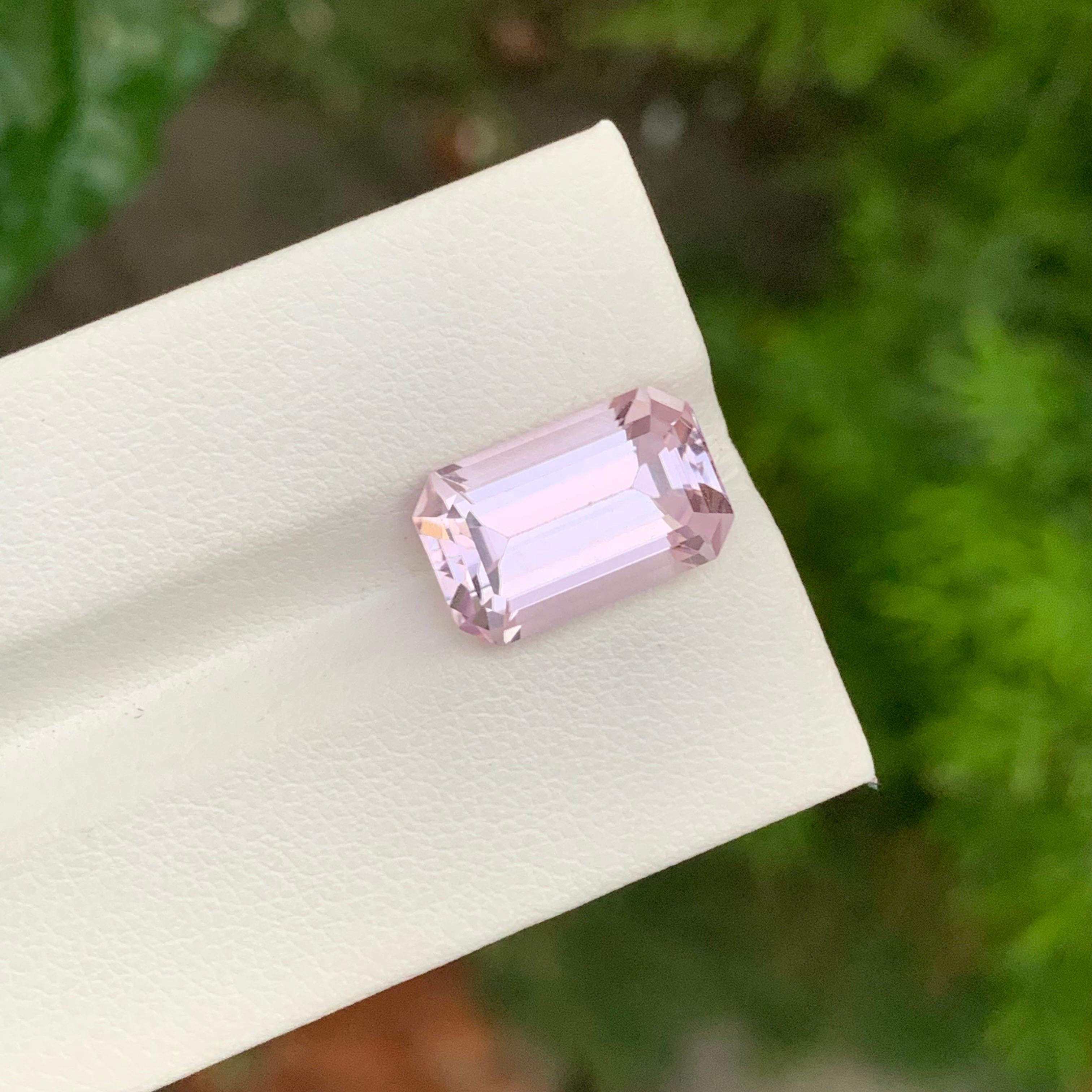 Women's or Men's 7.65 Carat Natural Loose Pink Kunzite Emerald Shape Gem For Jewellery Making For Sale